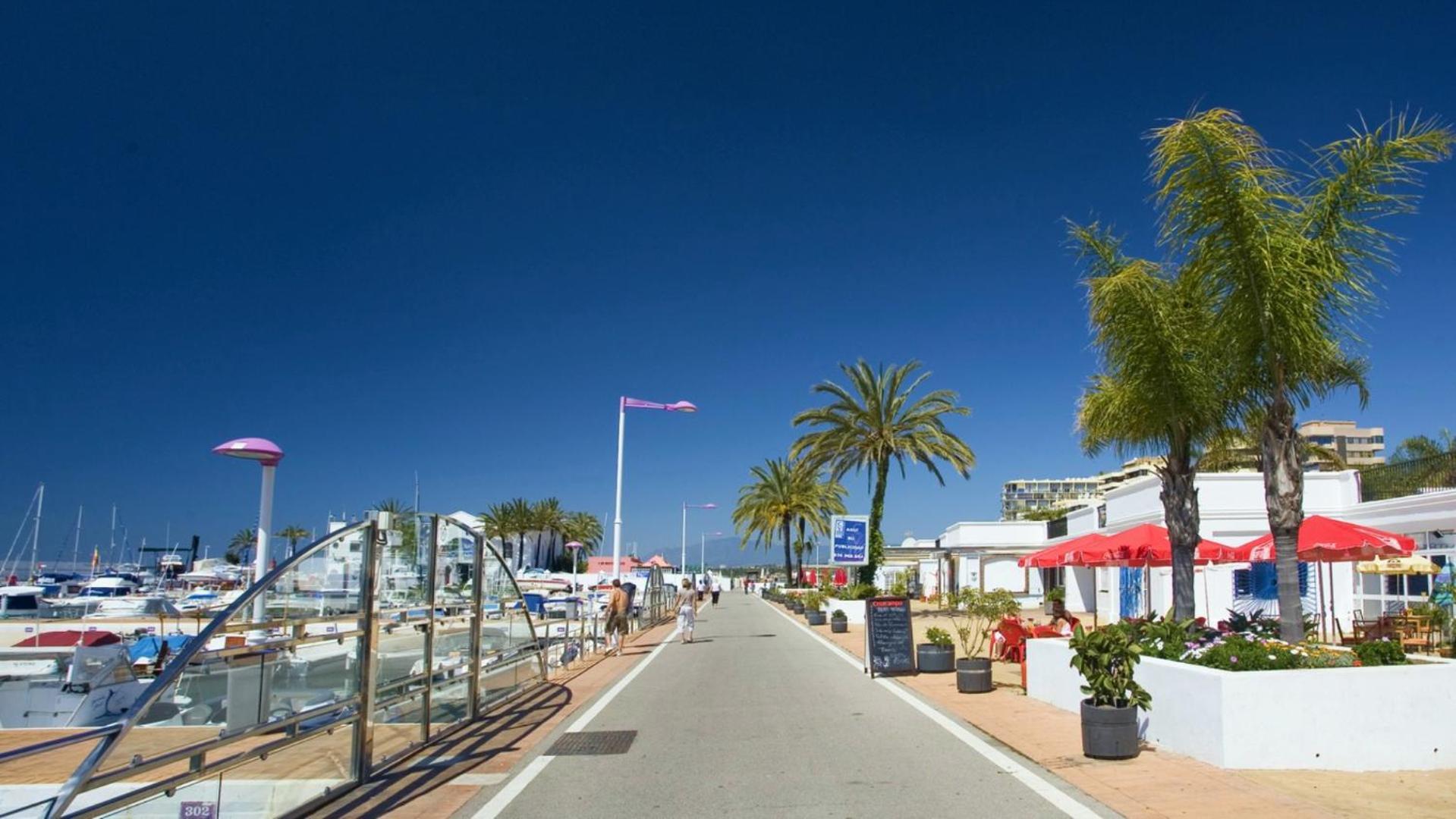 En 2ª Linea De Playa, Centro De * Marbella