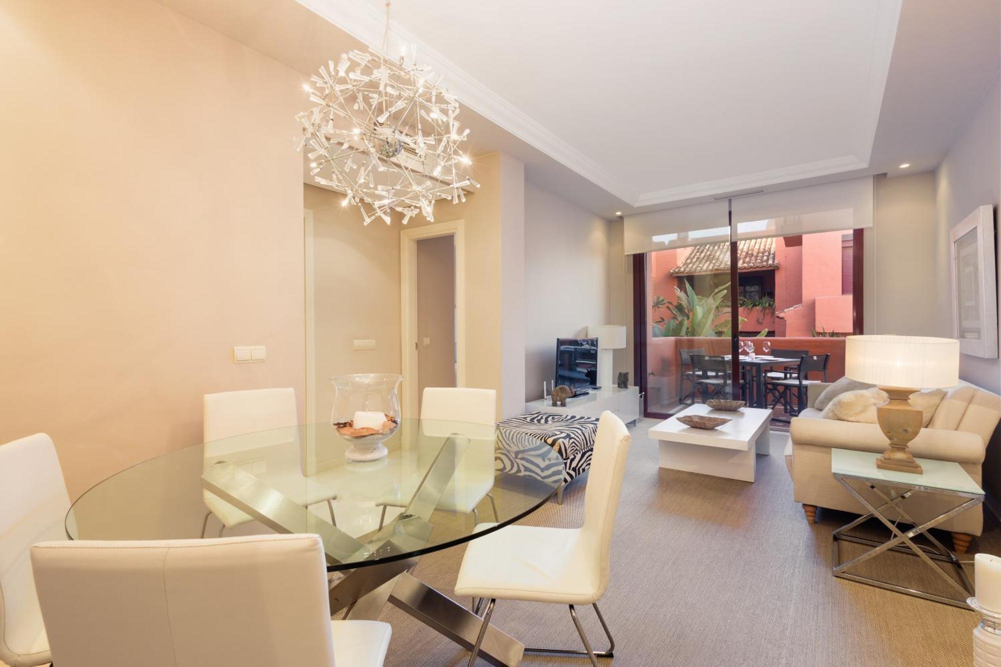 Apartamento Dream Experience In Elviria: Luxury Property Close To Beaches, Restaurants And Golf Courses