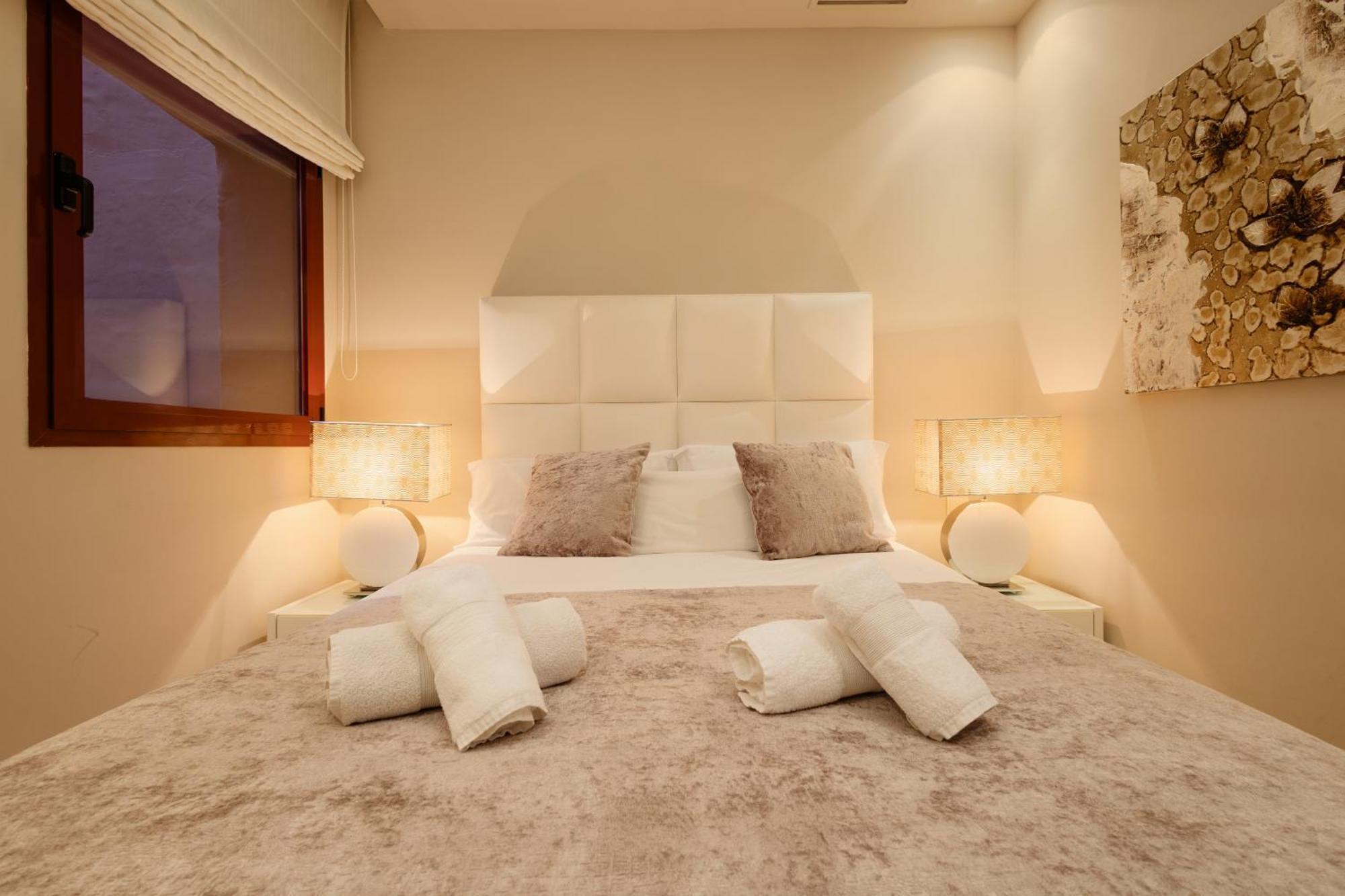 Dream Experience In Elviria: Luxury Property Close To Beaches, Restaurants And Golf Courses Apartamento *