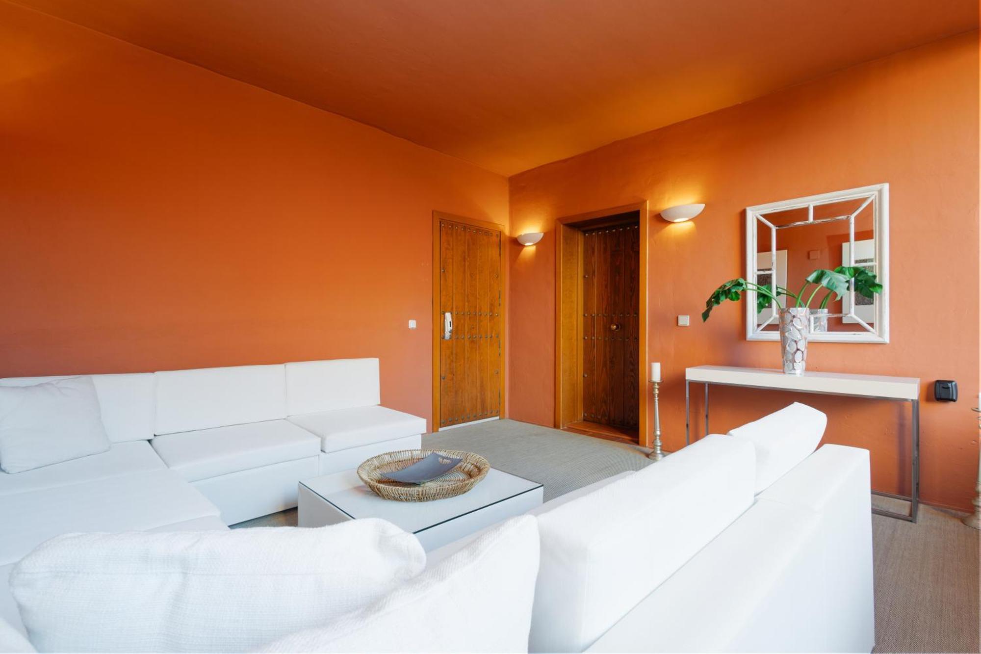 Dream Experience In Elviria: Luxury Property Close To Beaches, Restaurants And Golf Courses * Marbella