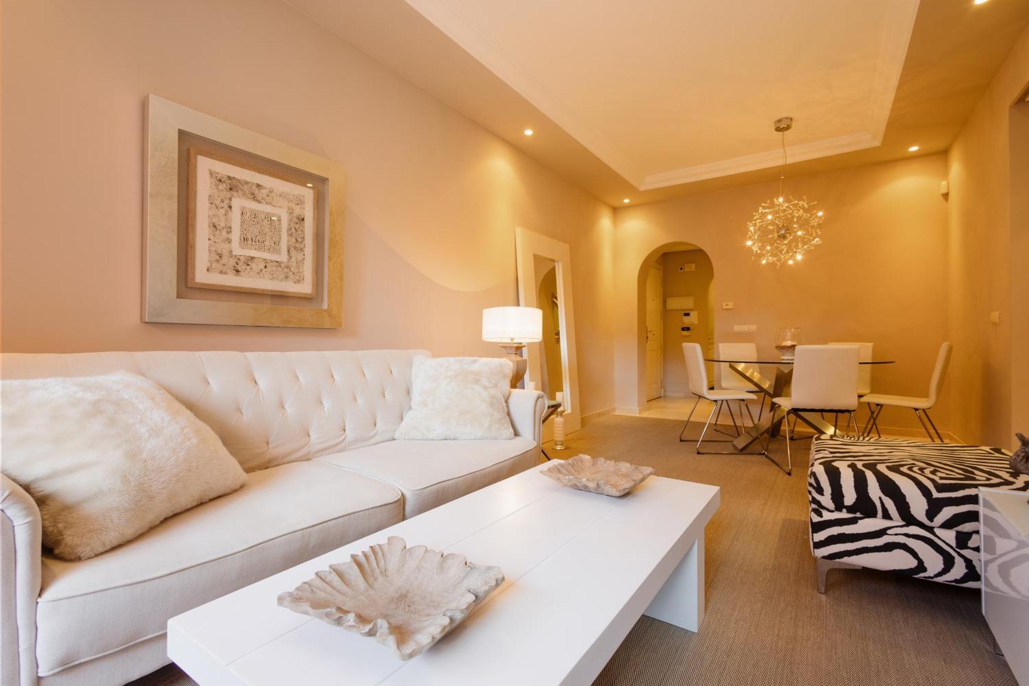 Dream Experience In Elviria: Luxury Property Close To Beaches, Restaurants And Golf Courses Apartamento