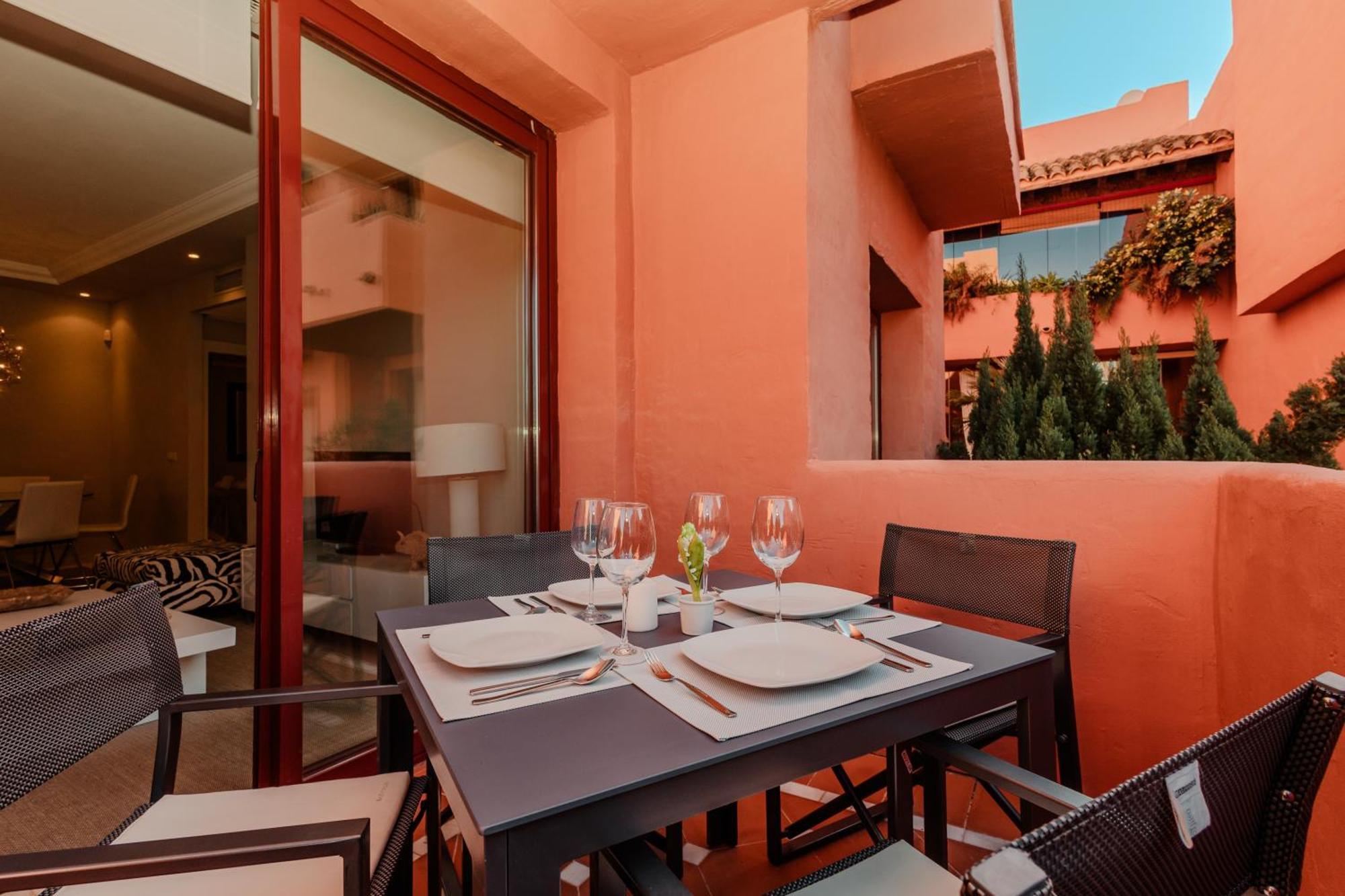 Apartamento Dream Experience In Elviria: Luxury Property Close To Beaches, Restaurants And Golf Courses *
