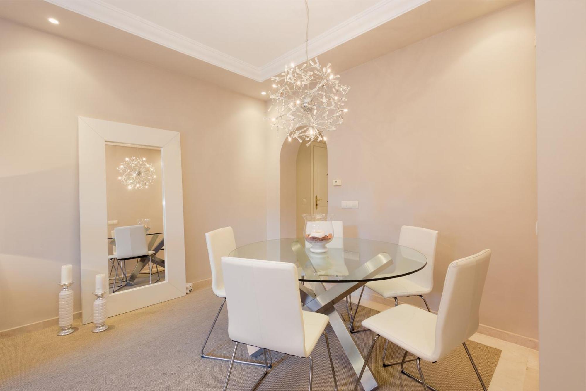 Apartamento Dream Experience In Elviria: Luxury Property Close To Beaches, Restaurants And Golf Courses *