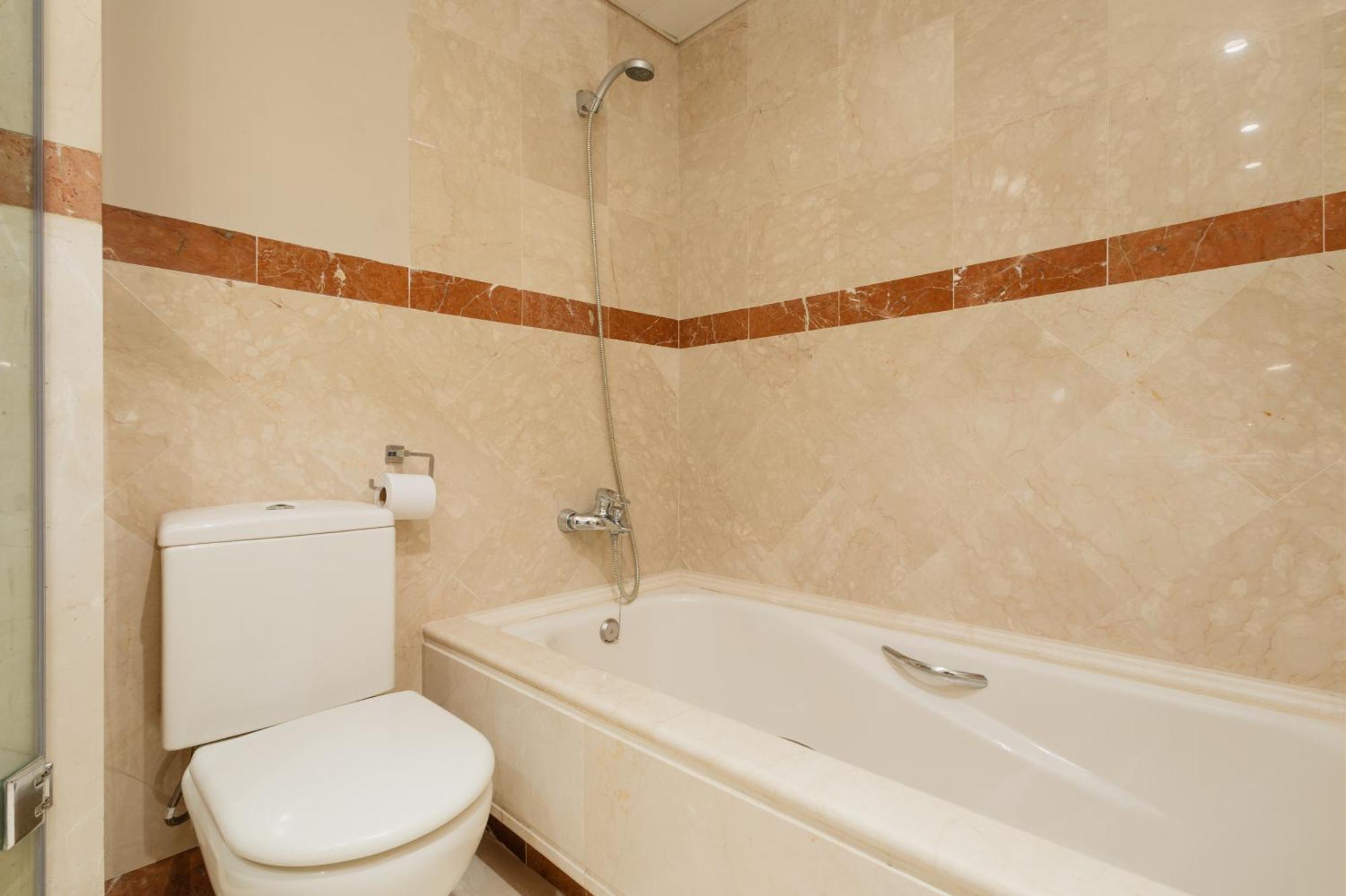 Dream Experience In Elviria: Luxury Property Close To Beaches, Restaurants And Golf Courses Apartamento
