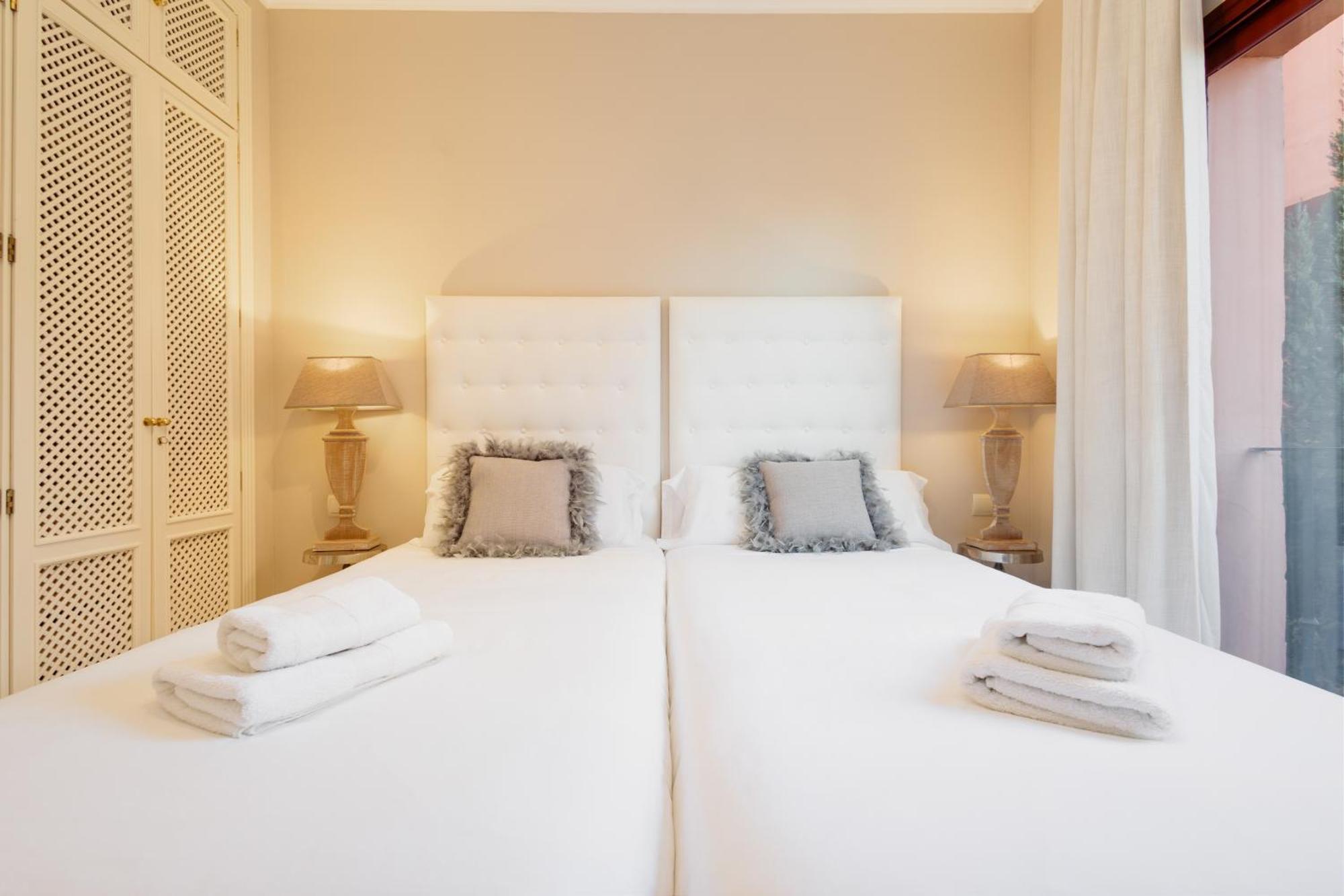 Apartamento Dream Experience In Elviria: Luxury Property Close To Beaches, Restaurants And Golf Courses *