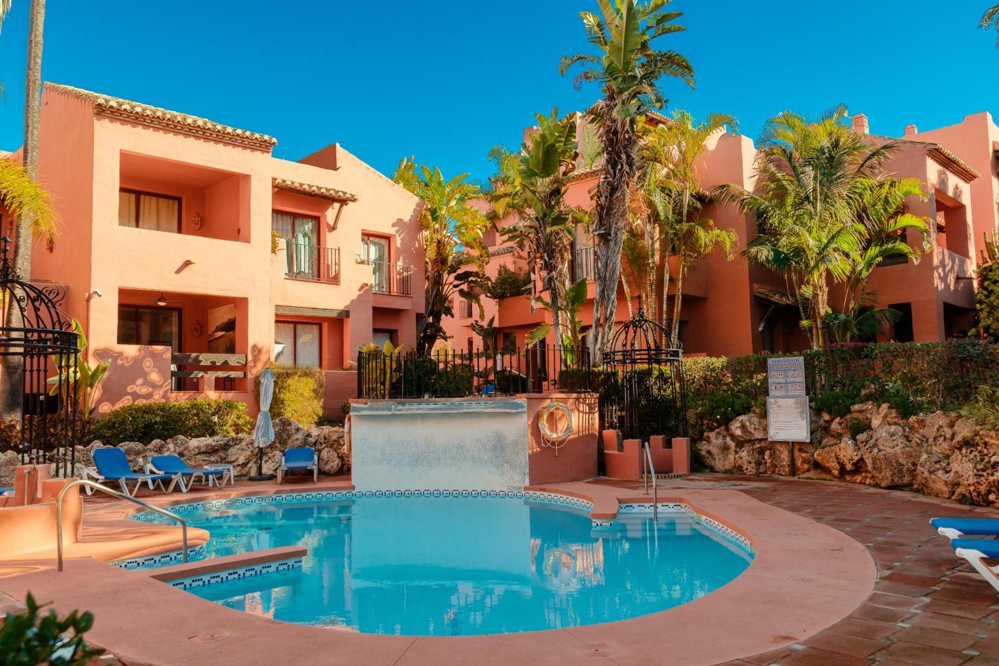 Dream Experience In Elviria: Luxury Property Close To Beaches, Restaurants And Golf Courses Apartamento