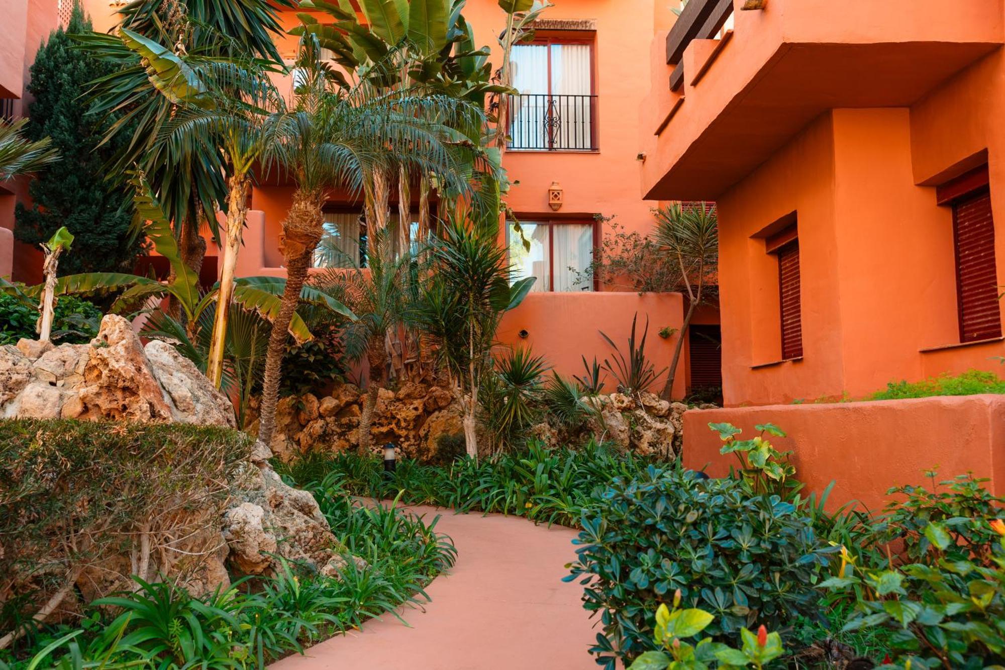 Dream Experience In Elviria: Luxury Property Close To Beaches, Restaurants And Golf Courses Apartamento *