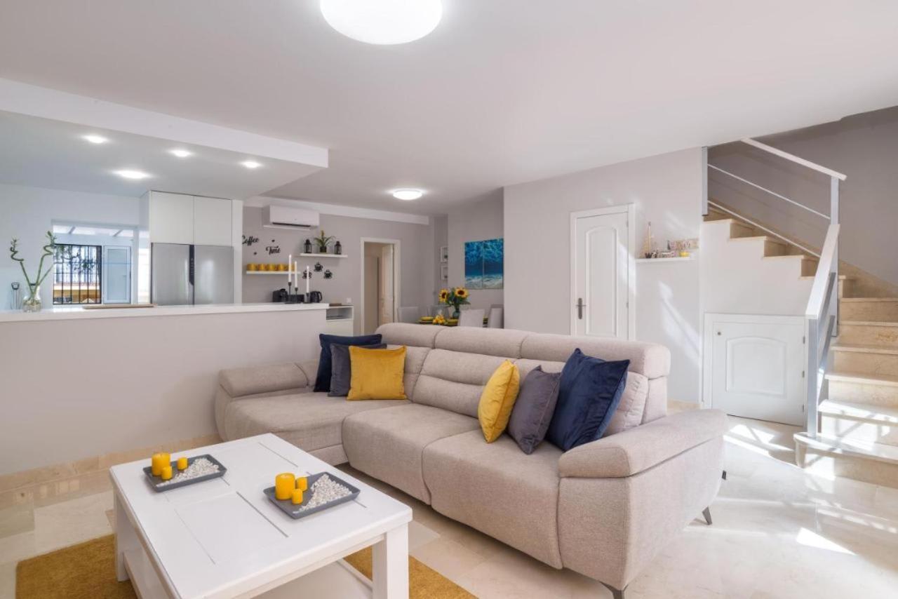 Luxury Delmare Pool Family Only Holiday home