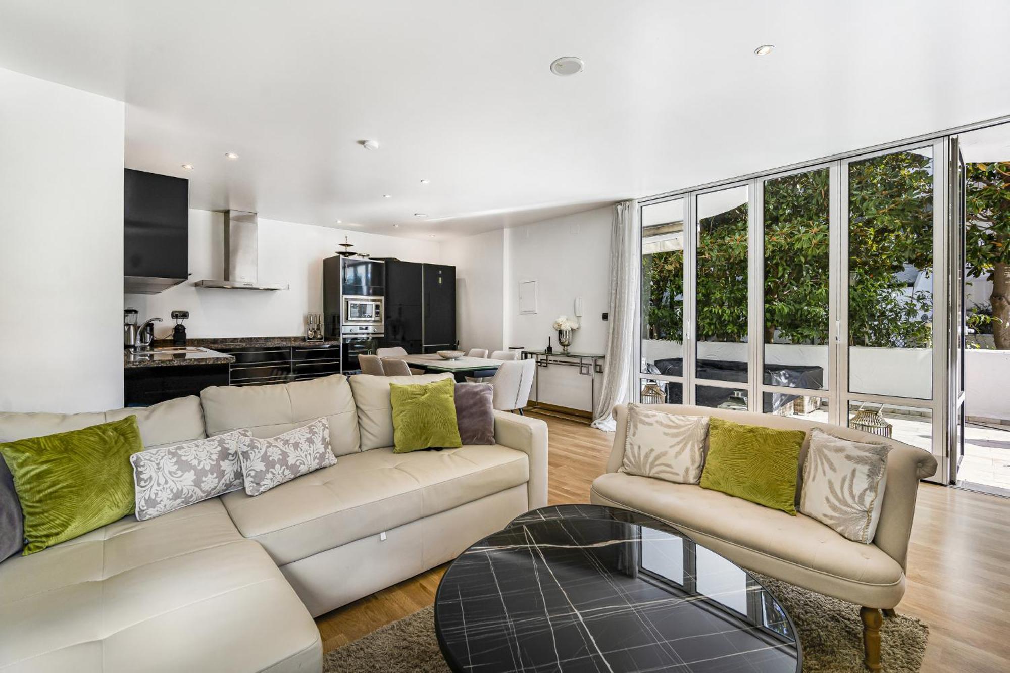 Real Apartment
