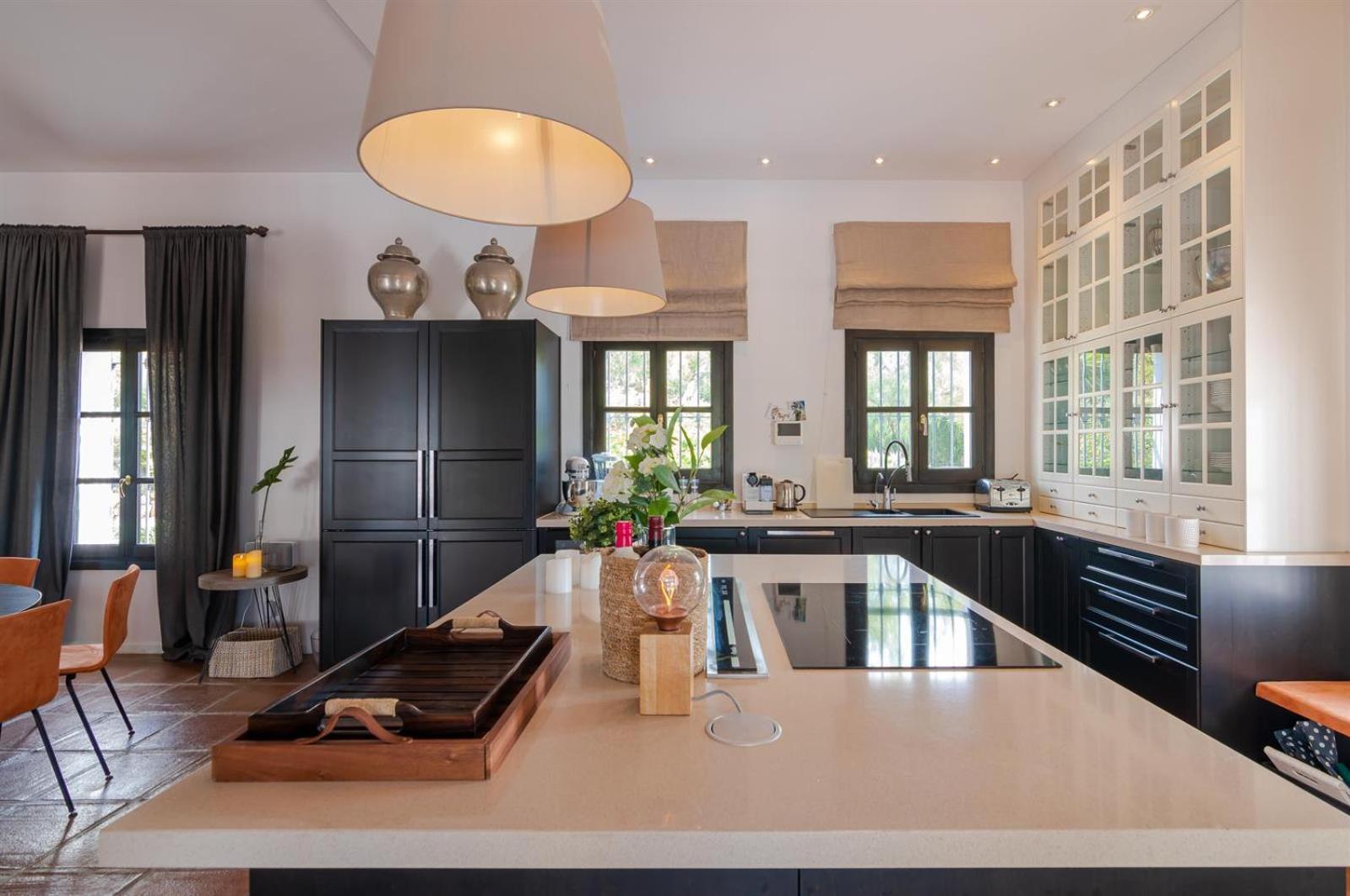Luxury In Golden Mile