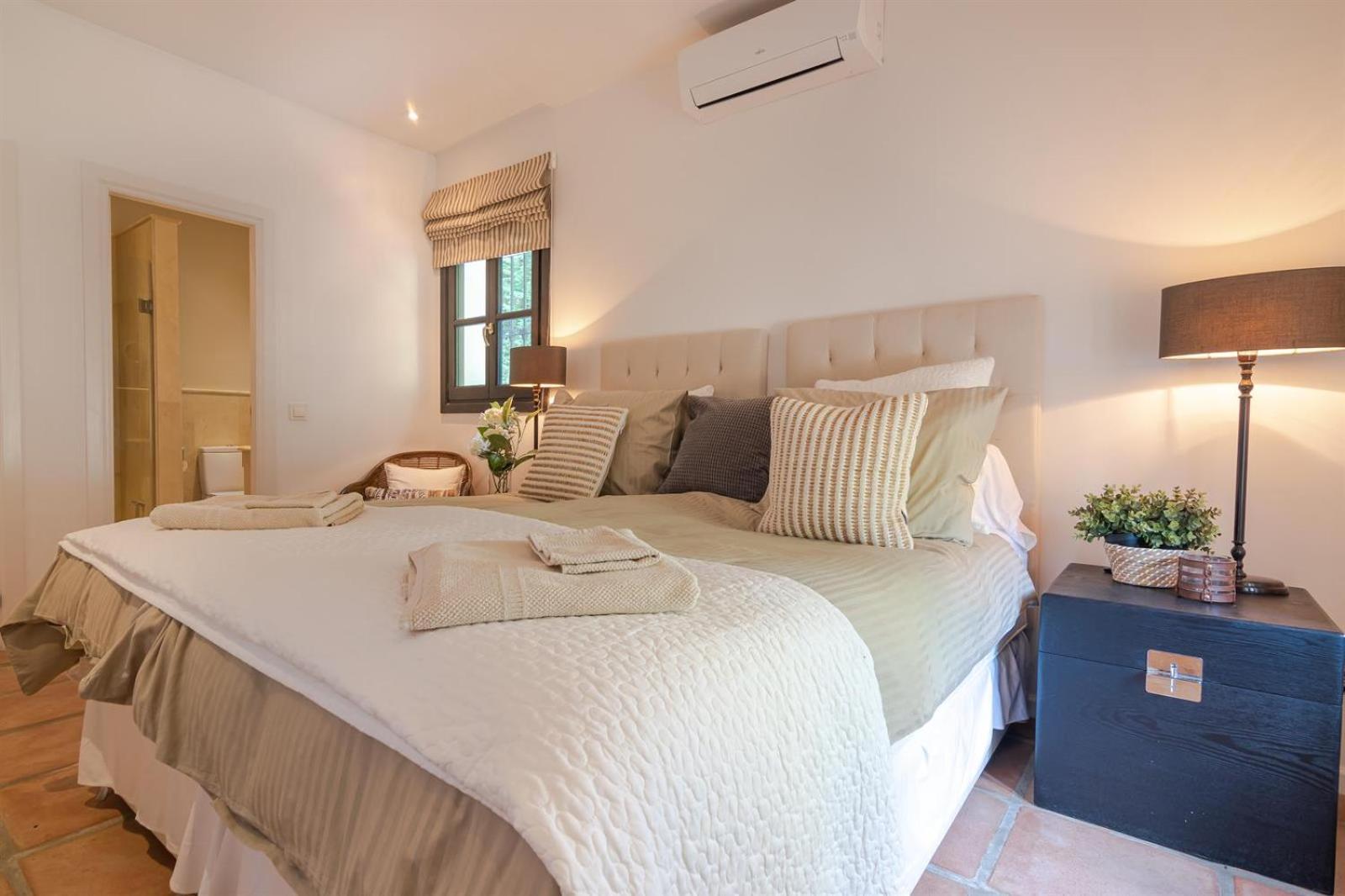Luxury In Golden Mile Villa