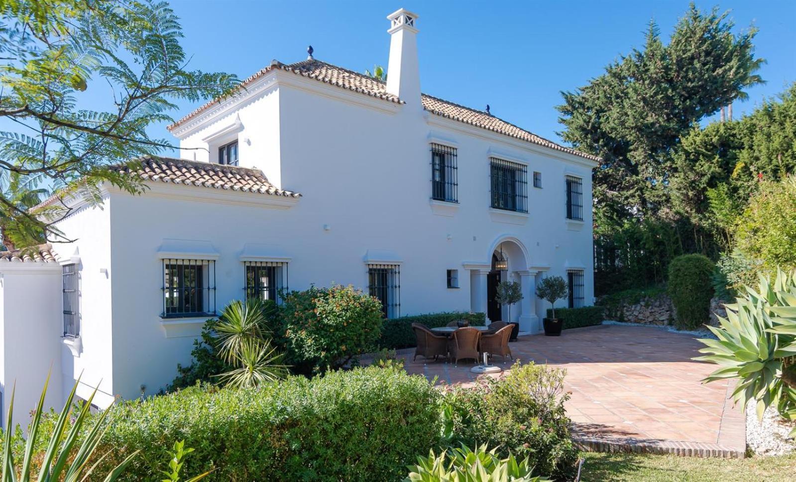 Luxury In Golden Mile Villa Marbella