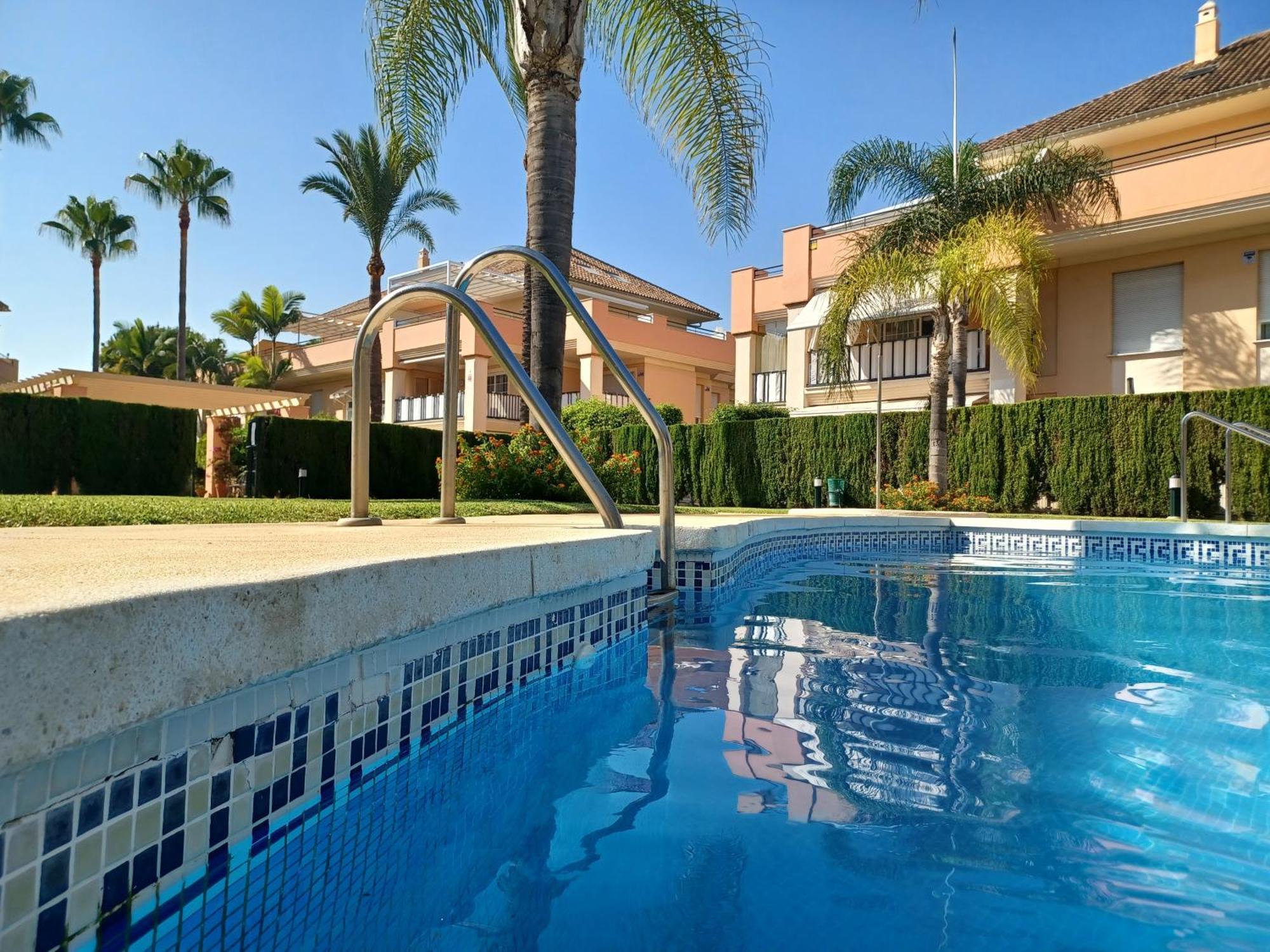 Siroko Luxury Apartment