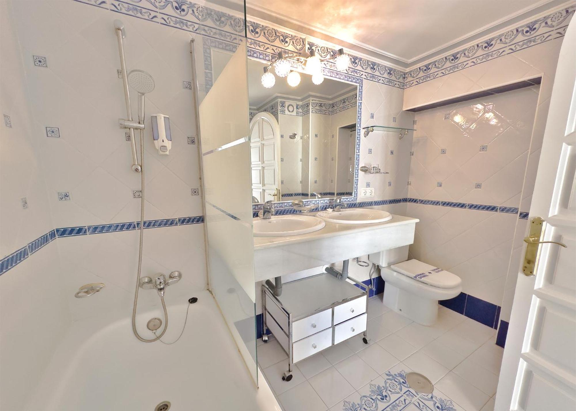 Skol 508 West Facing Duplex With Amazing Sea Views Apartment *