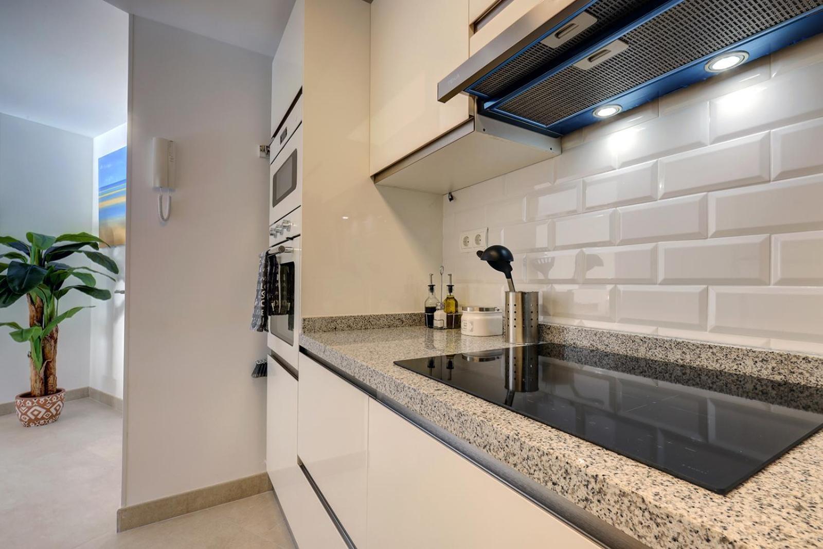 Stunning 1 Bedroom In Centre Apartment