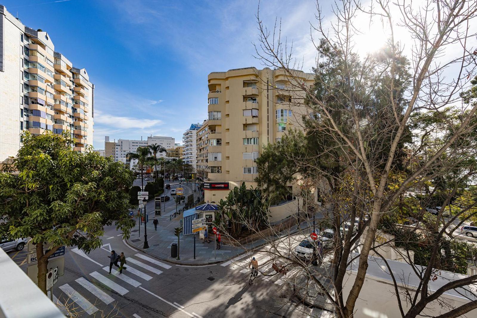 Stunning 1 Bedroom In Centre *