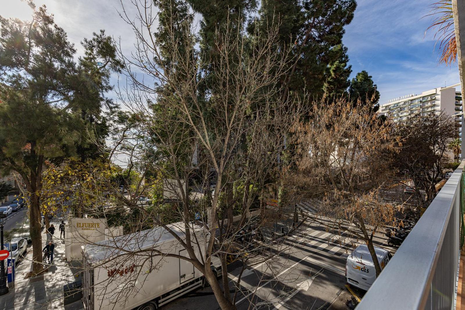 Stunning 1 Bedroom In Centre Apartment