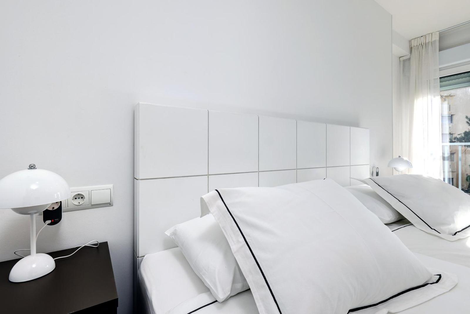 Stunning 1 Bedroom In Centre *