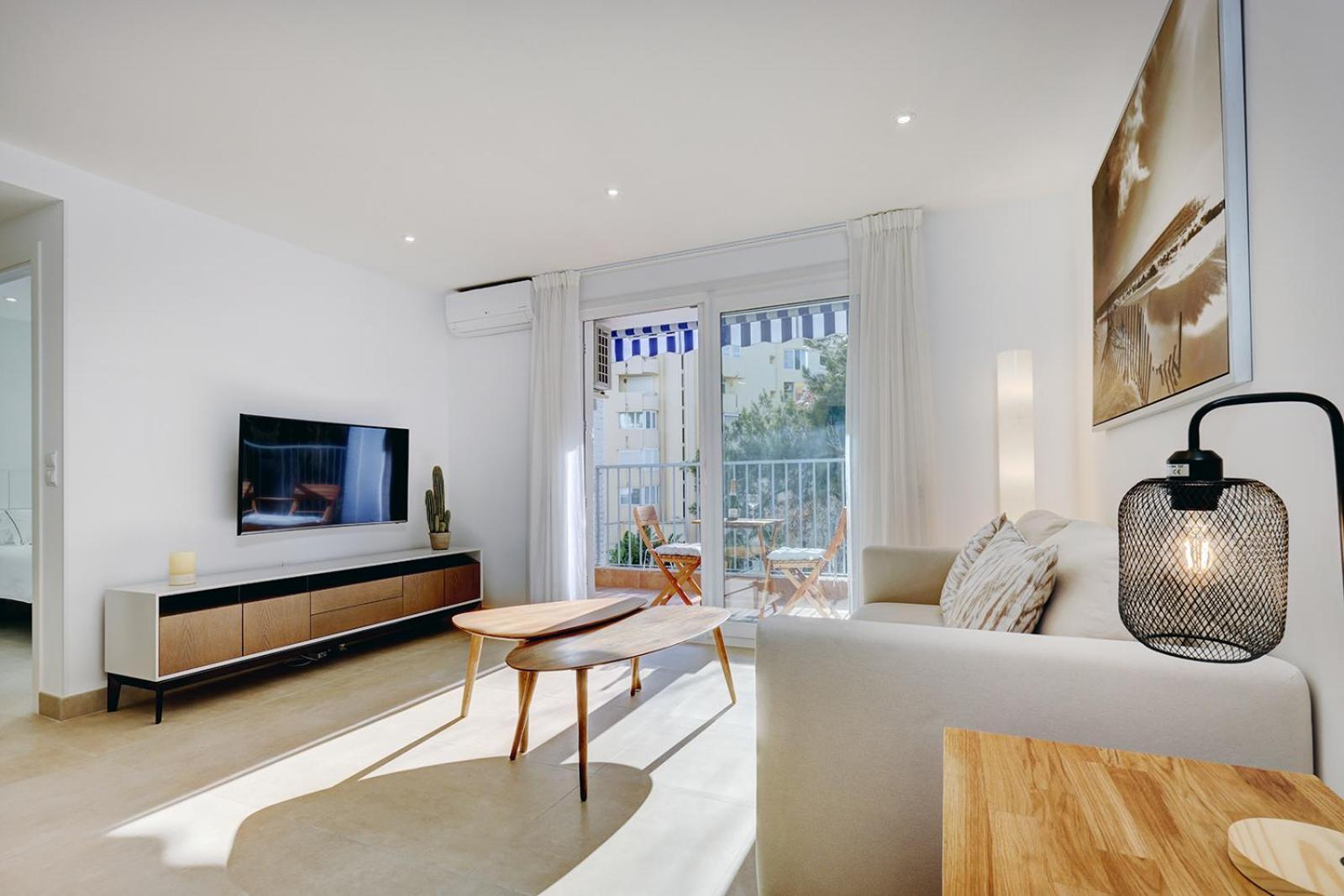 Apartment Stunning 1 Bedroom In Centre *