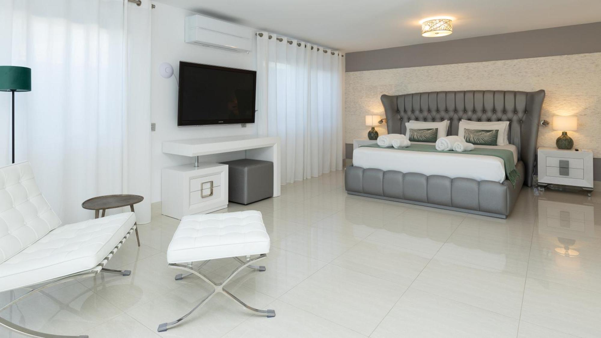Dune, Luxury Villa, 5 Min Walk To The * Marbella