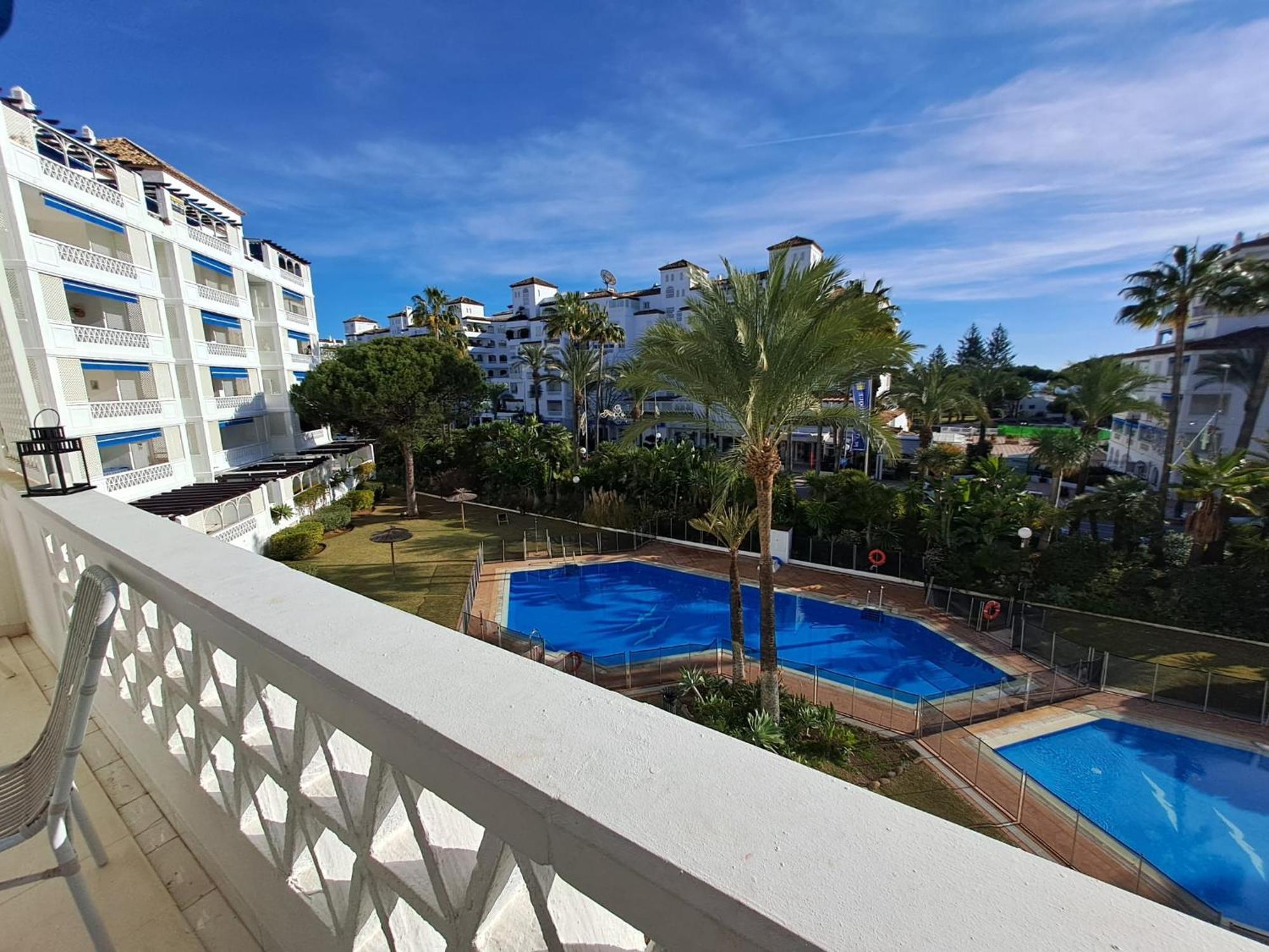 Appartement Luminous In Playas Del Duque , Puerto Banus By Holidays &