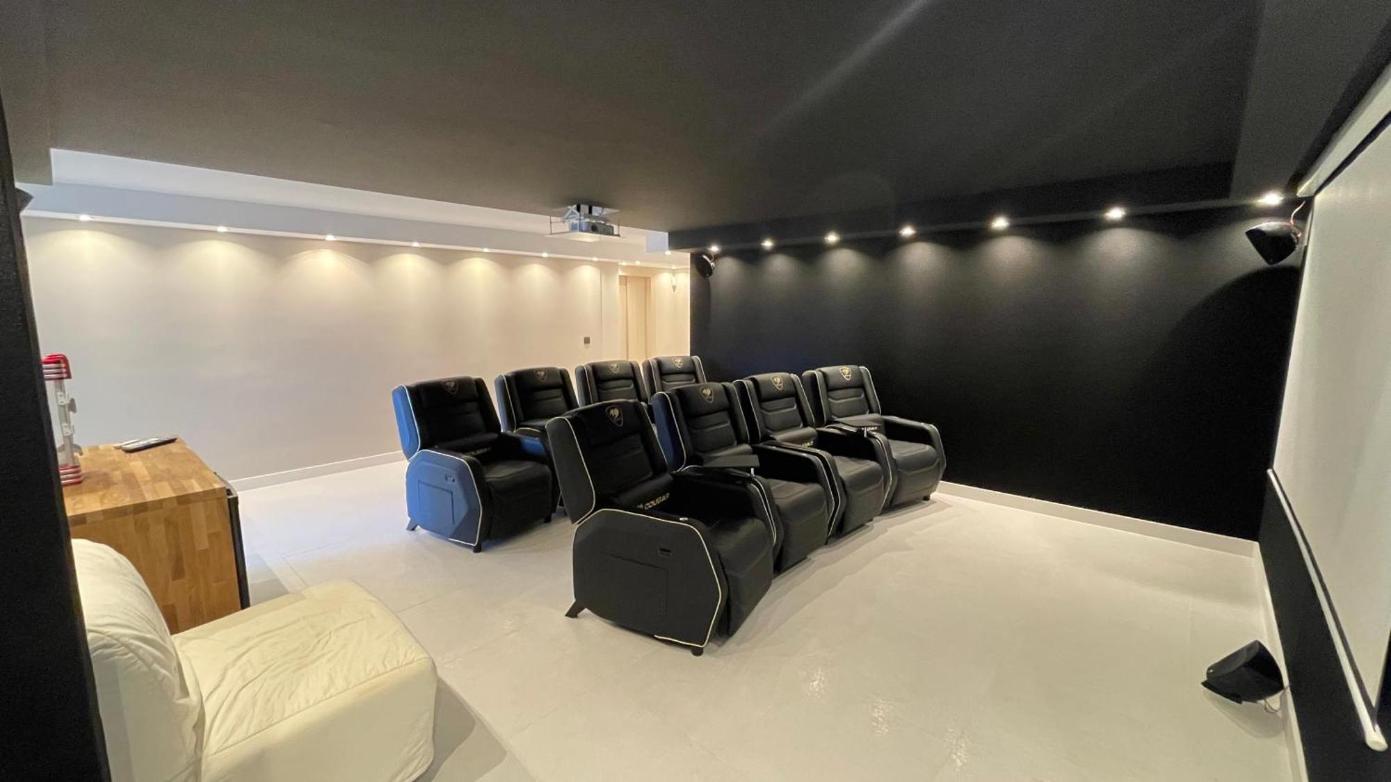 Ultimate Luxury Dream With 7 Bedrooms, Gym, And Infinity Pool Marbella