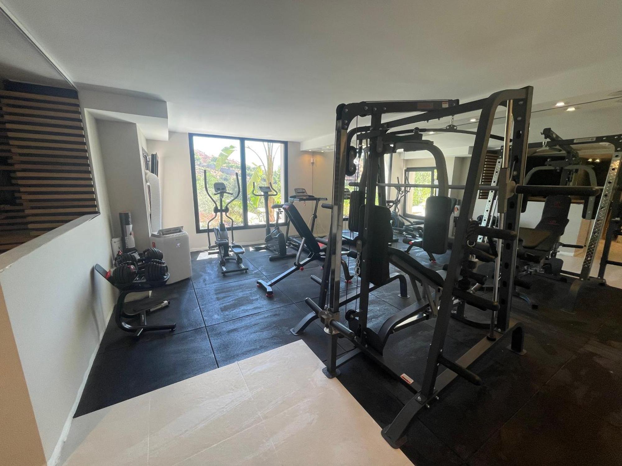 Ultimate Luxury Dream With 7 Bedrooms, Gym, And Infinity Pool * Marbella