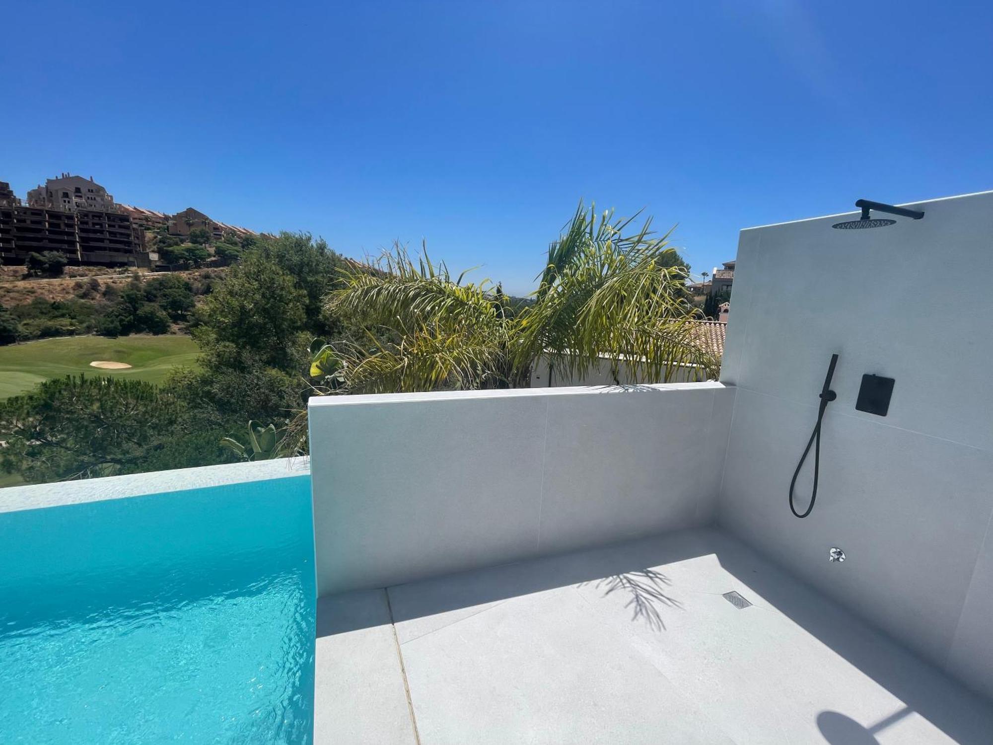 Ultimate Luxury Dream With 7 Bedrooms, Gym, And Infinity Pool Marbella