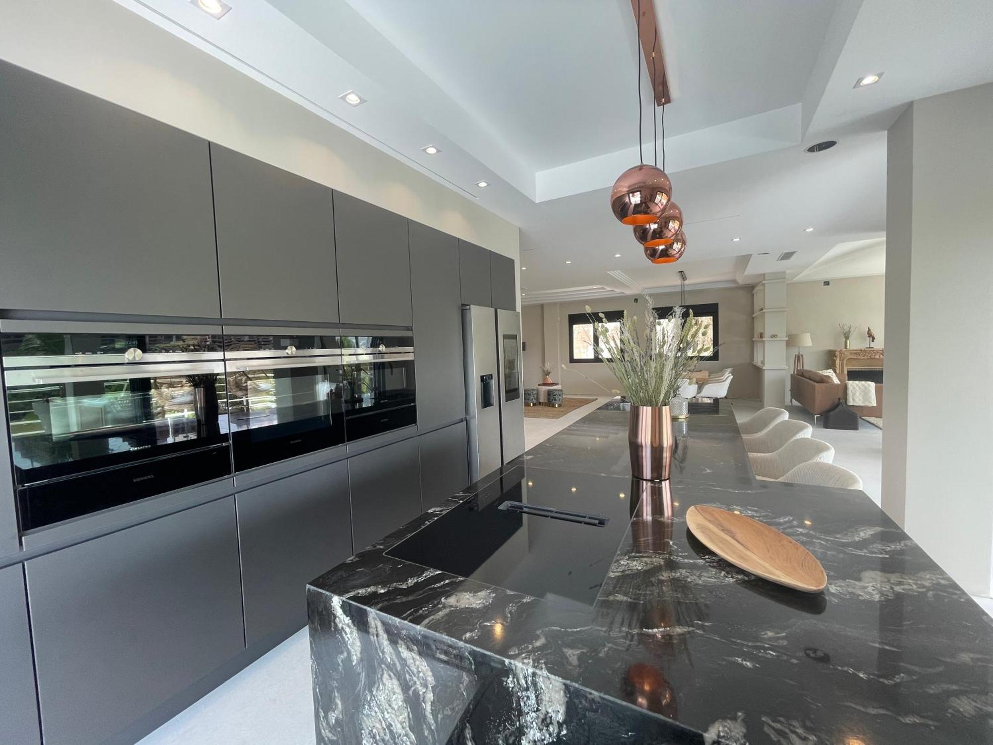 Ultimate Luxury Dream With 7 Bedrooms, Gym, And Infinity Pool *