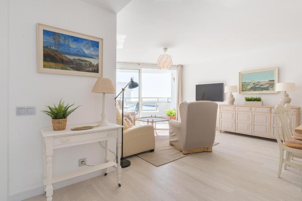 Sea View 1st Line Free Parking Apartamento