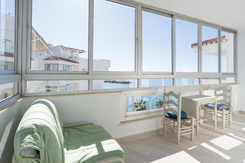 Apartment Sea View 1st Line Free Parking *