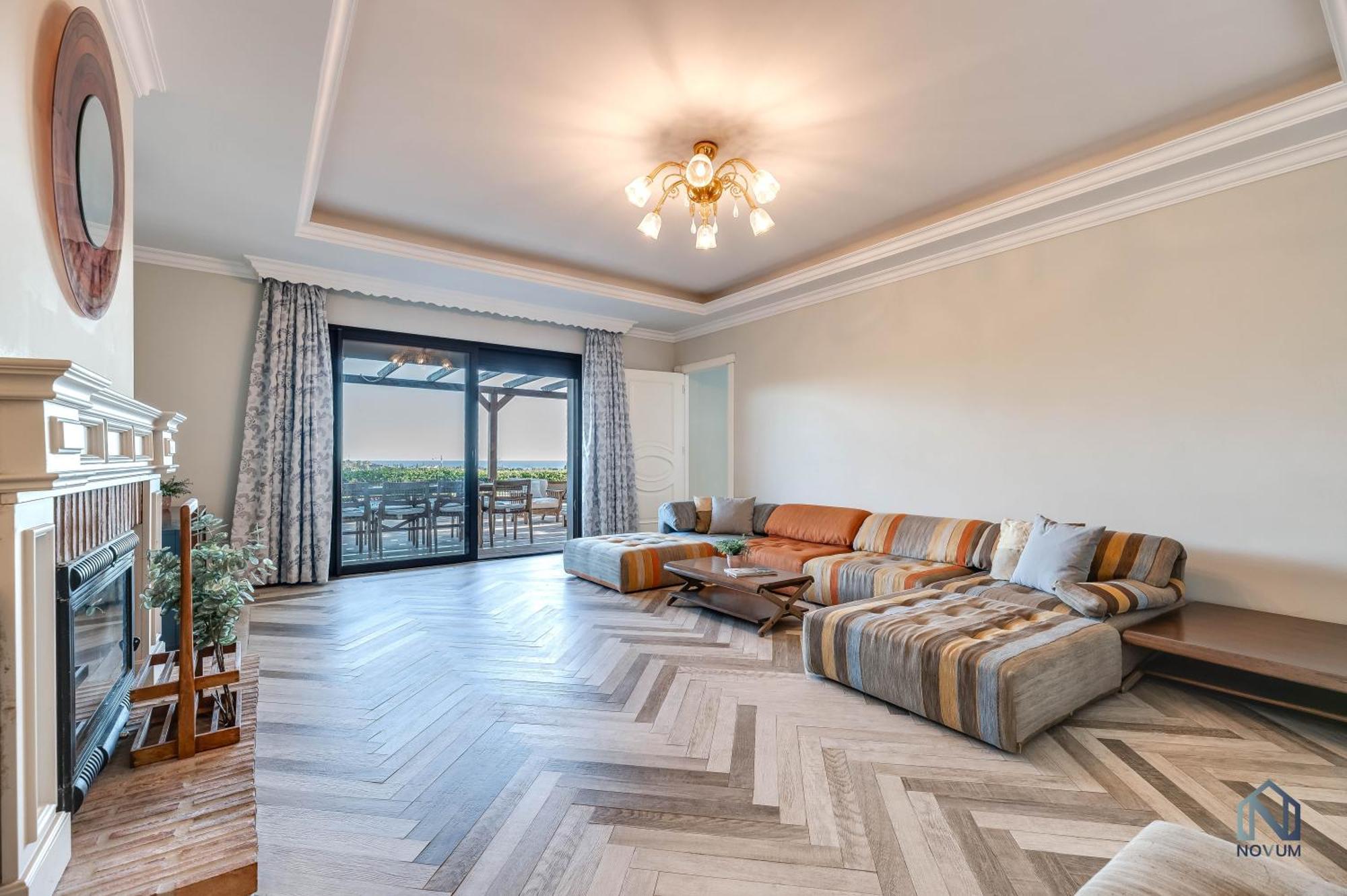 Spacious 6 Bdrm - Golf Lover's Paradise Marbella