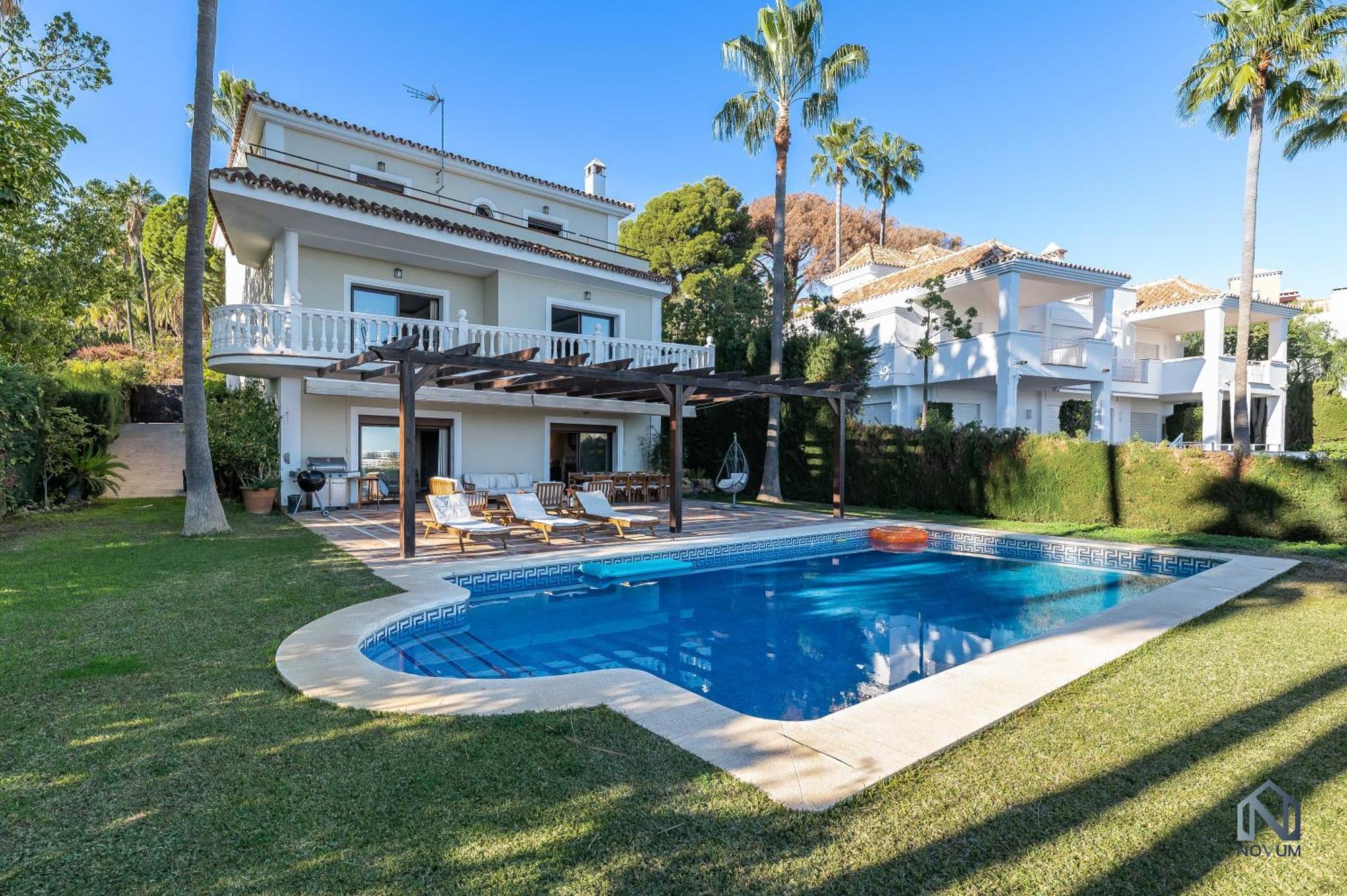 Appartement Spacious 6 Bdrm - Golf Lover's Paradise *