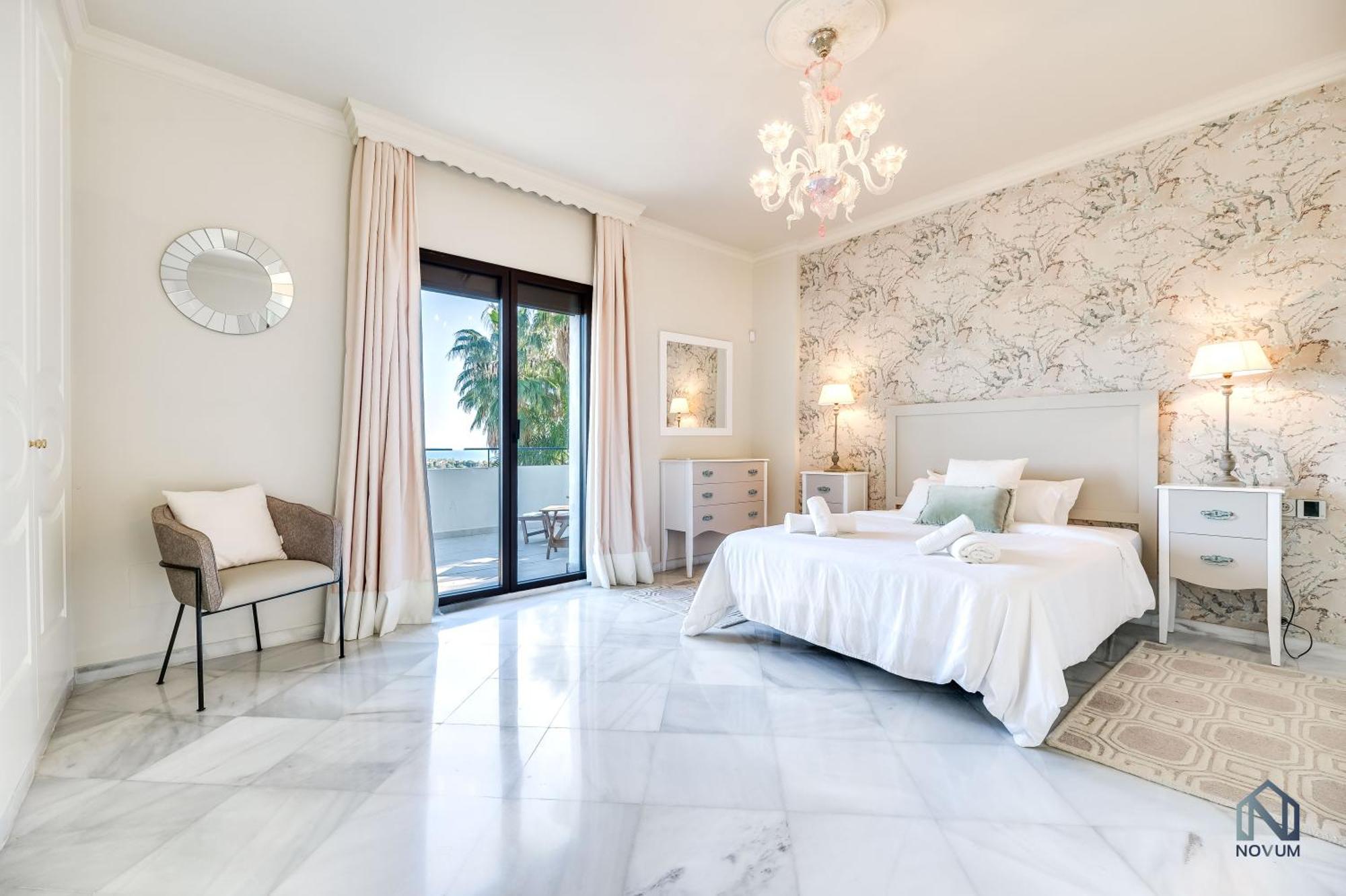 Spacious 6 Bdrm - Golf Lover's Paradise Apartamento