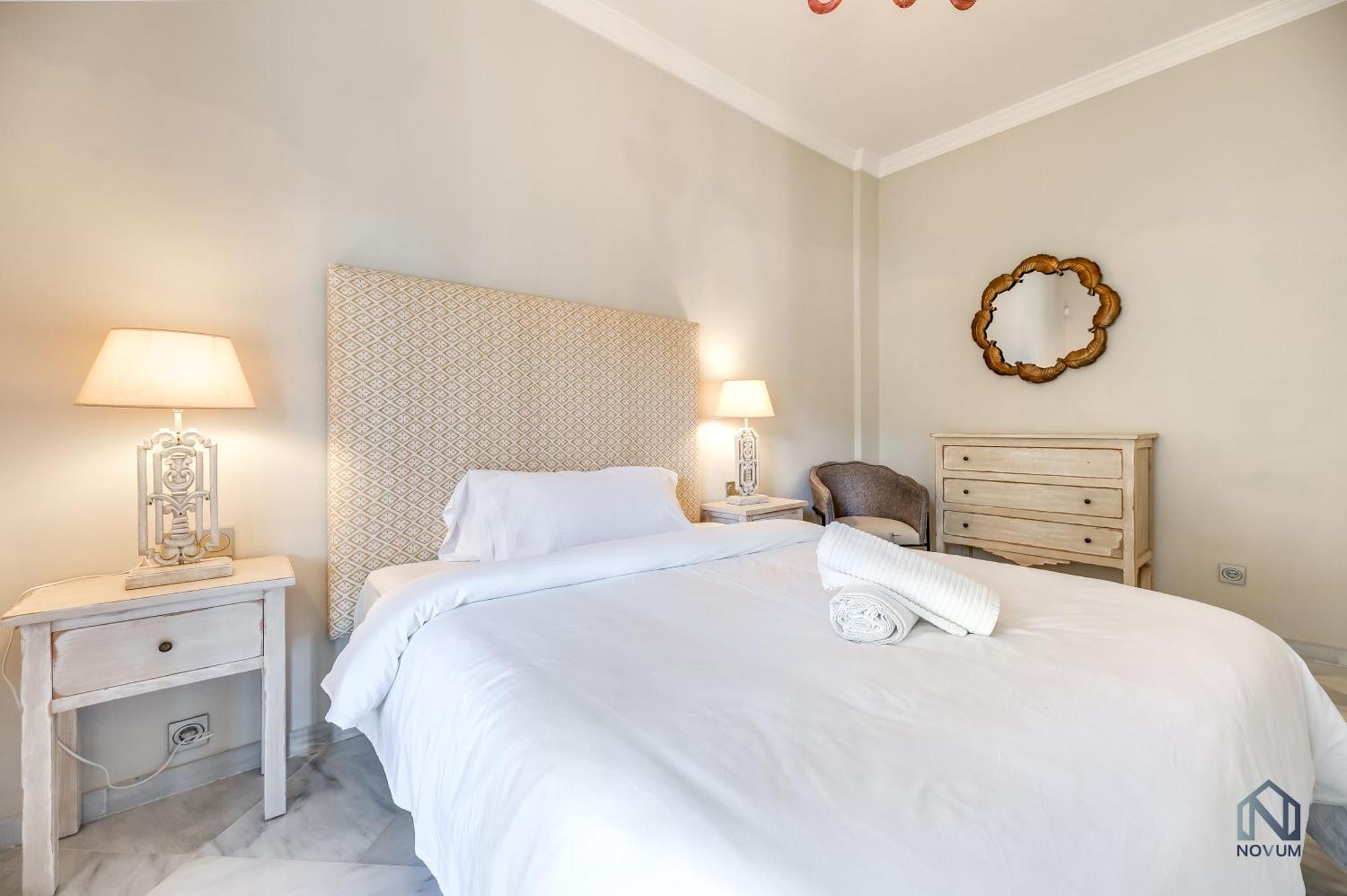 Spacious 6 Bdrm - Golf Lover's Paradise Appartement Marbella
