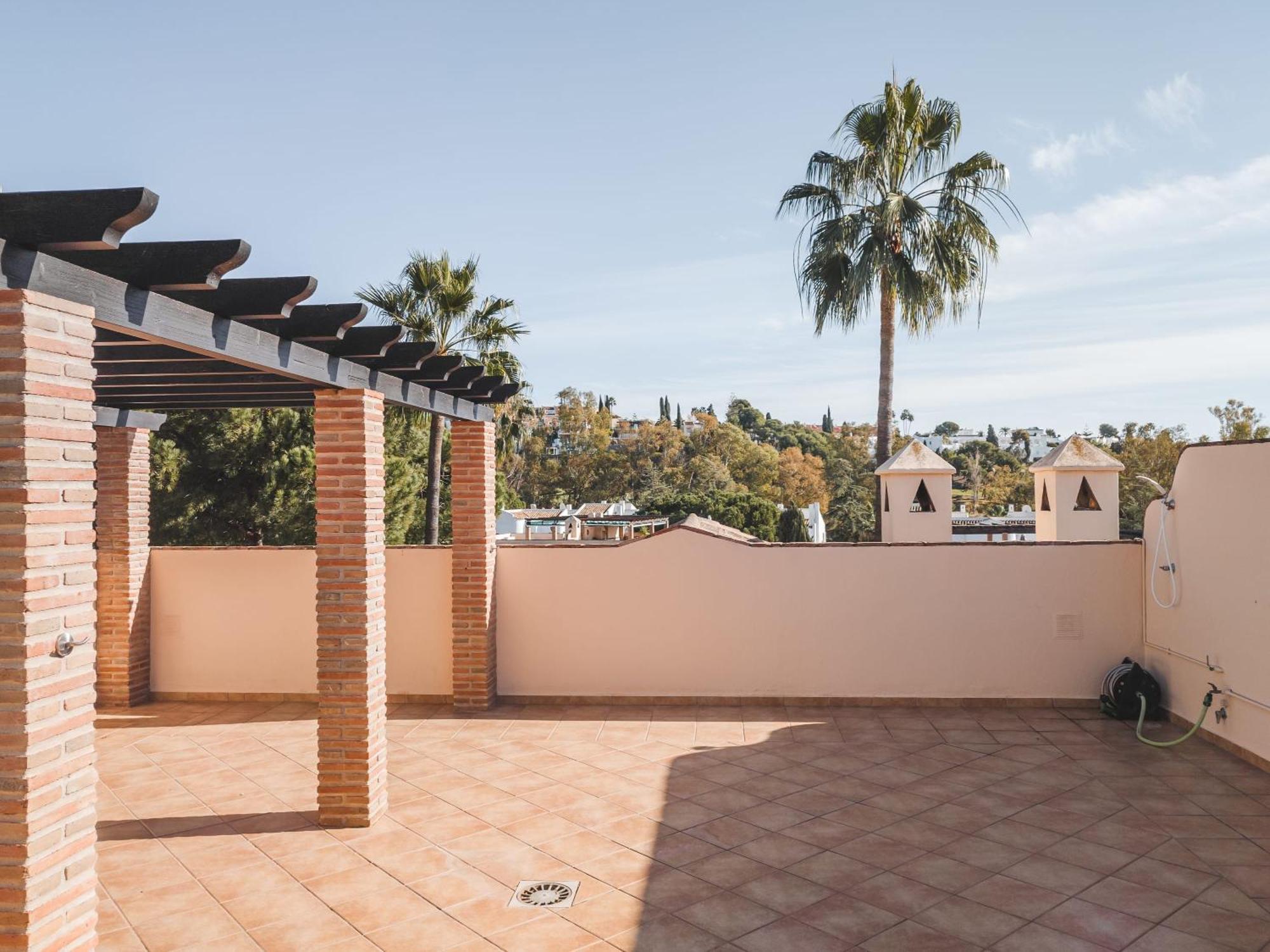 Apartamento Penthouse Rooftop Terrace 3bed Pool Family Only Marbella