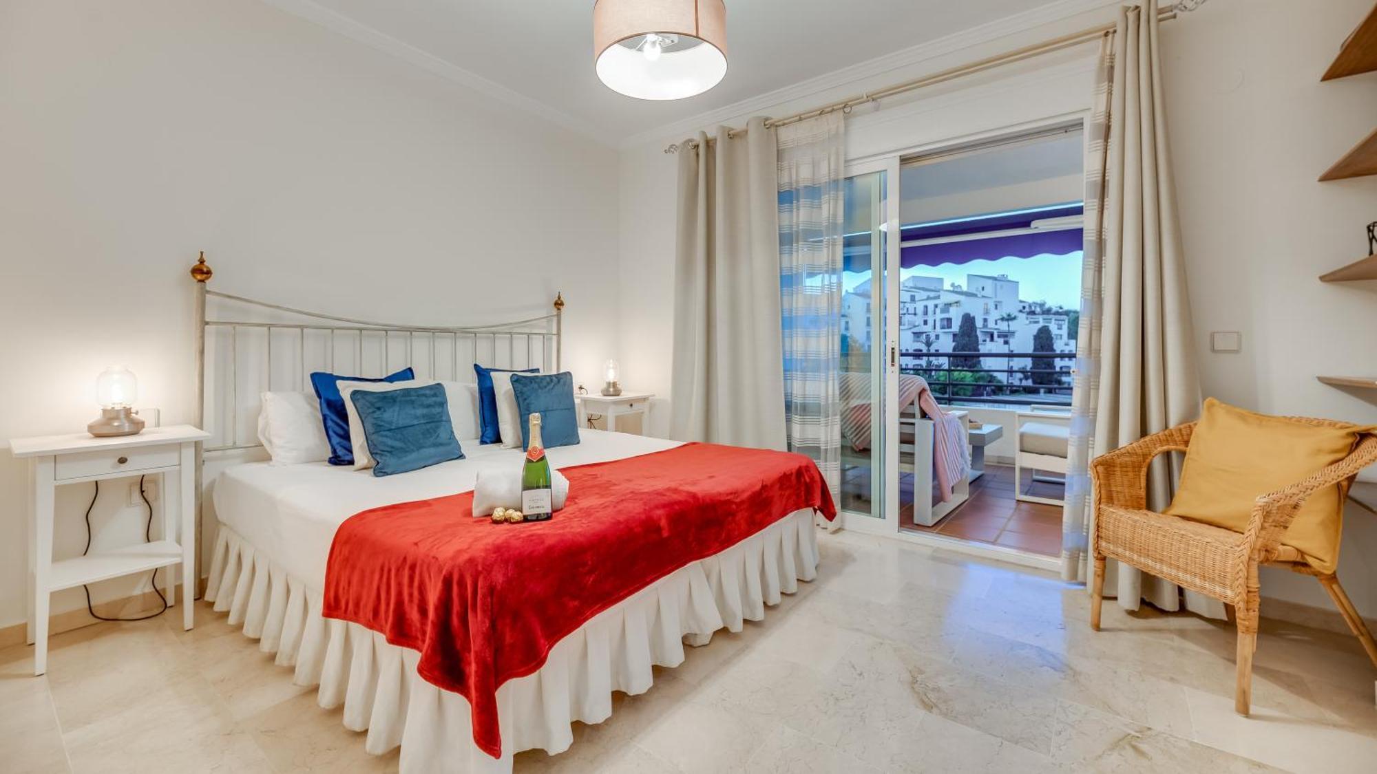 Urban Exclusivity At Puerto Banus Appartement Marbella