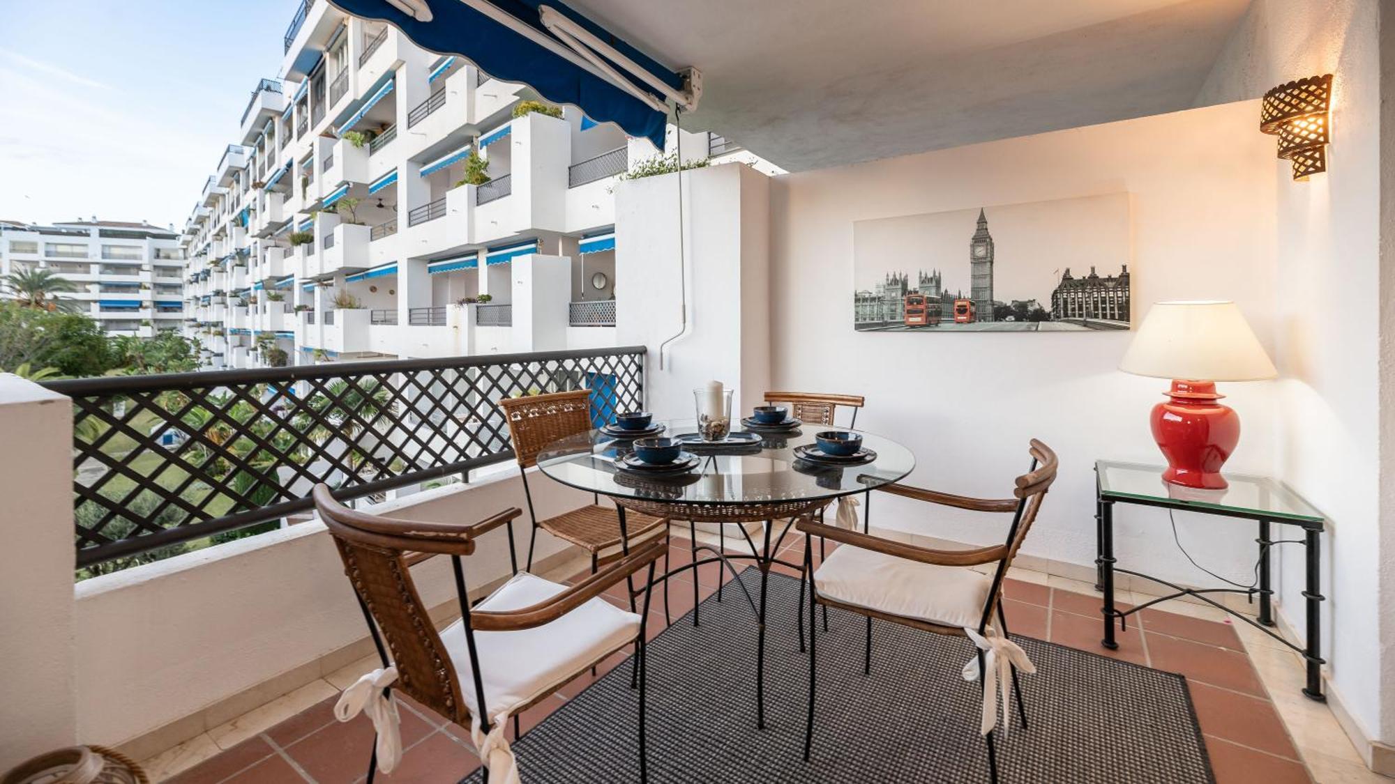 Urban Exclusivity At Puerto Banus *