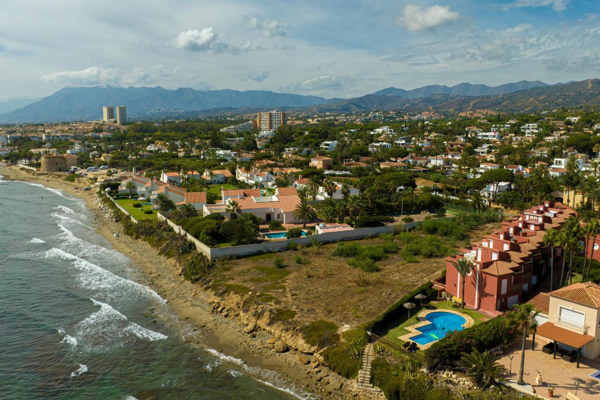 Beautiful Frontline Townhouse Marbella