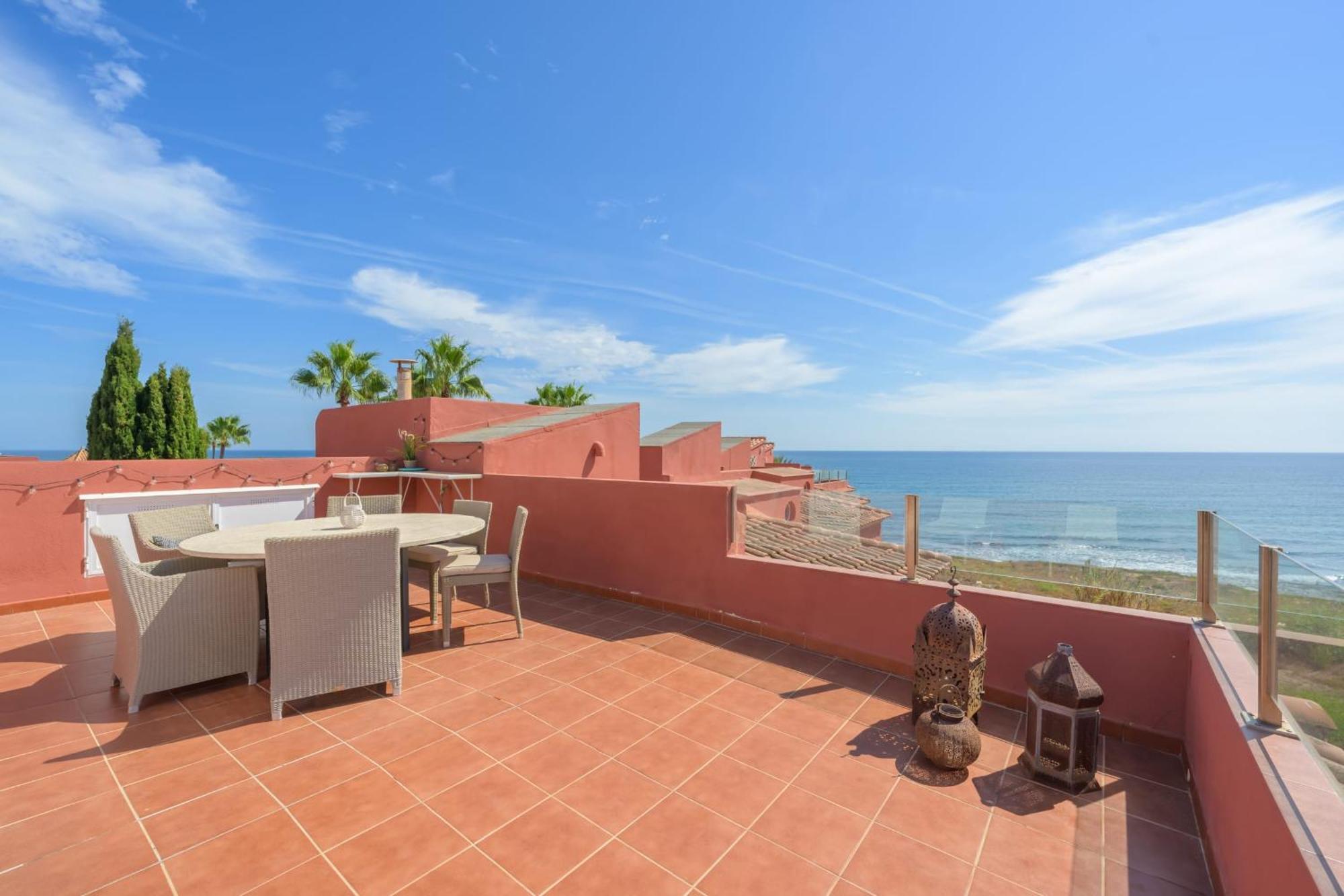 Beautiful Frontline Townhouse Vakantiehuis *