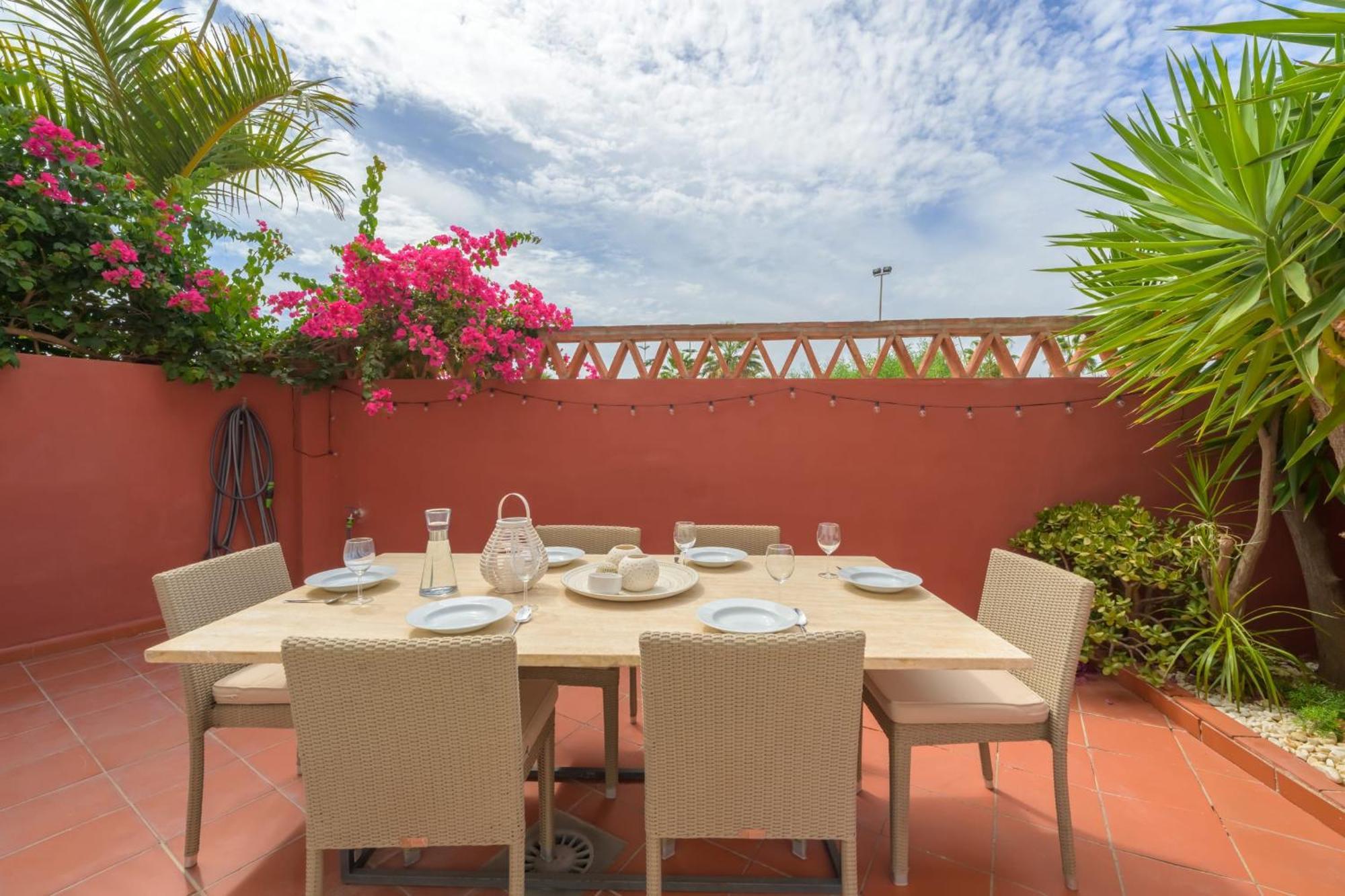 Beautiful Frontline Townhouse * Marbella