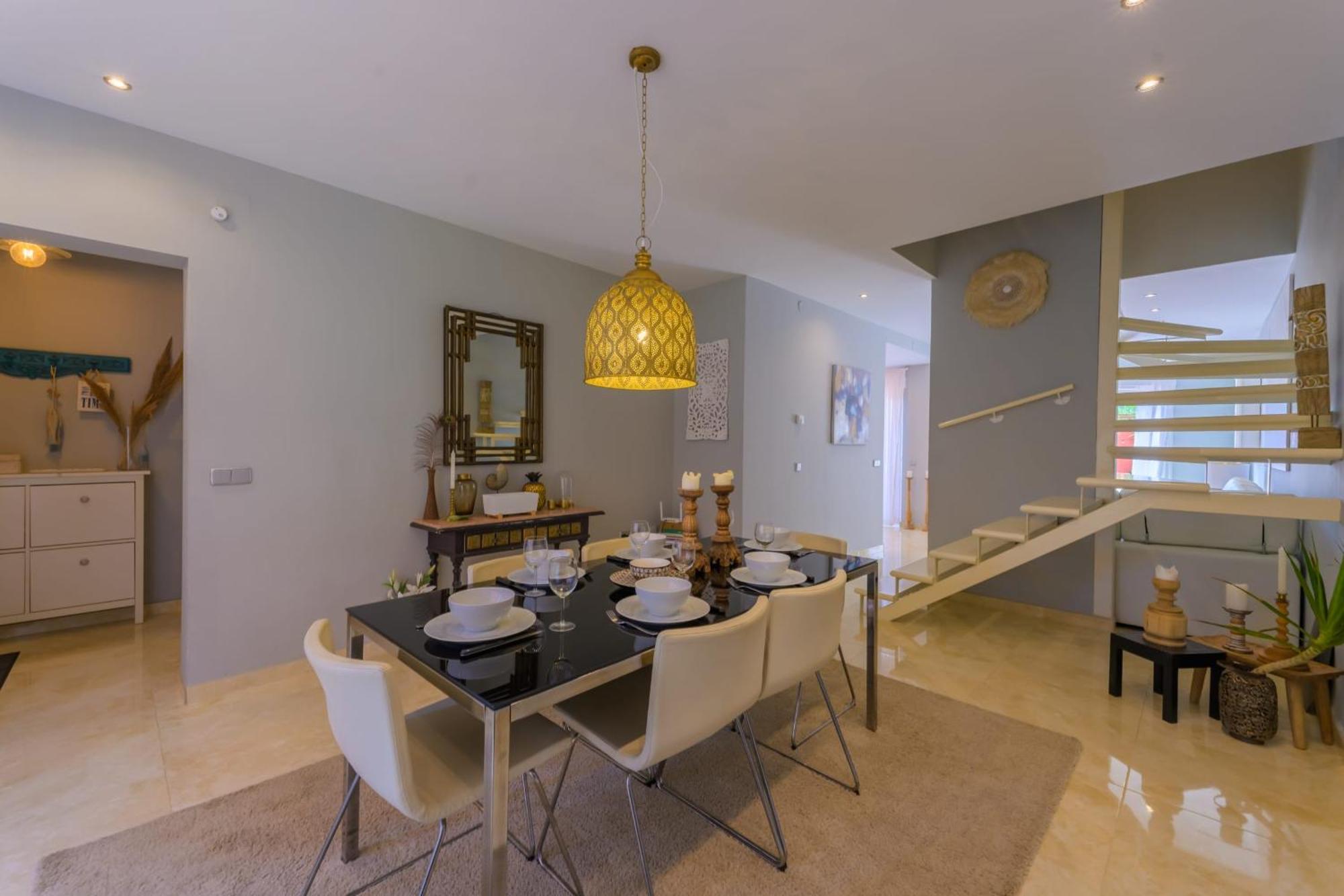 Beautiful Frontline Townhouse Holiday home *