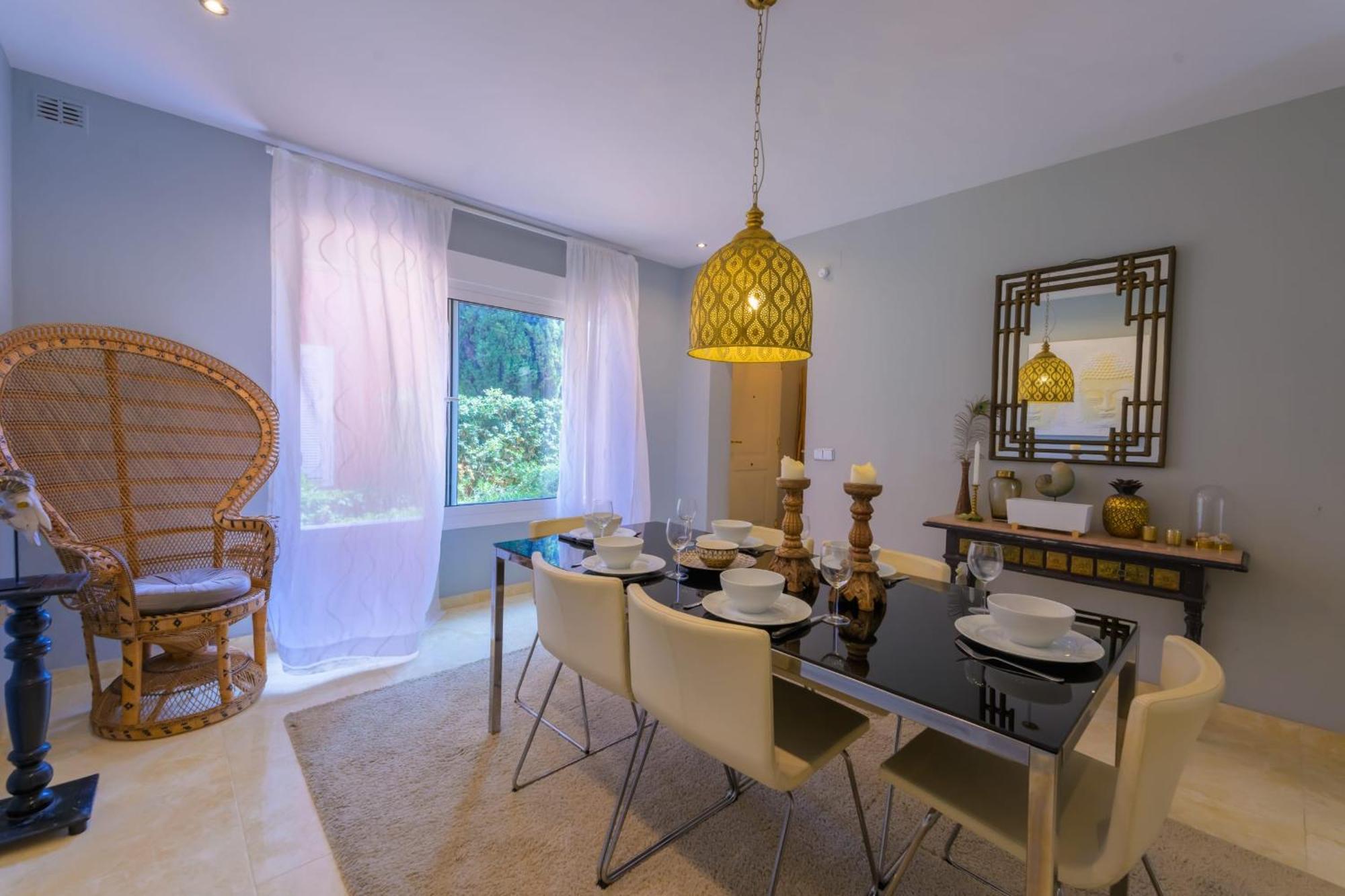 Vakantiehuis Beautiful Frontline Townhouse Marbella