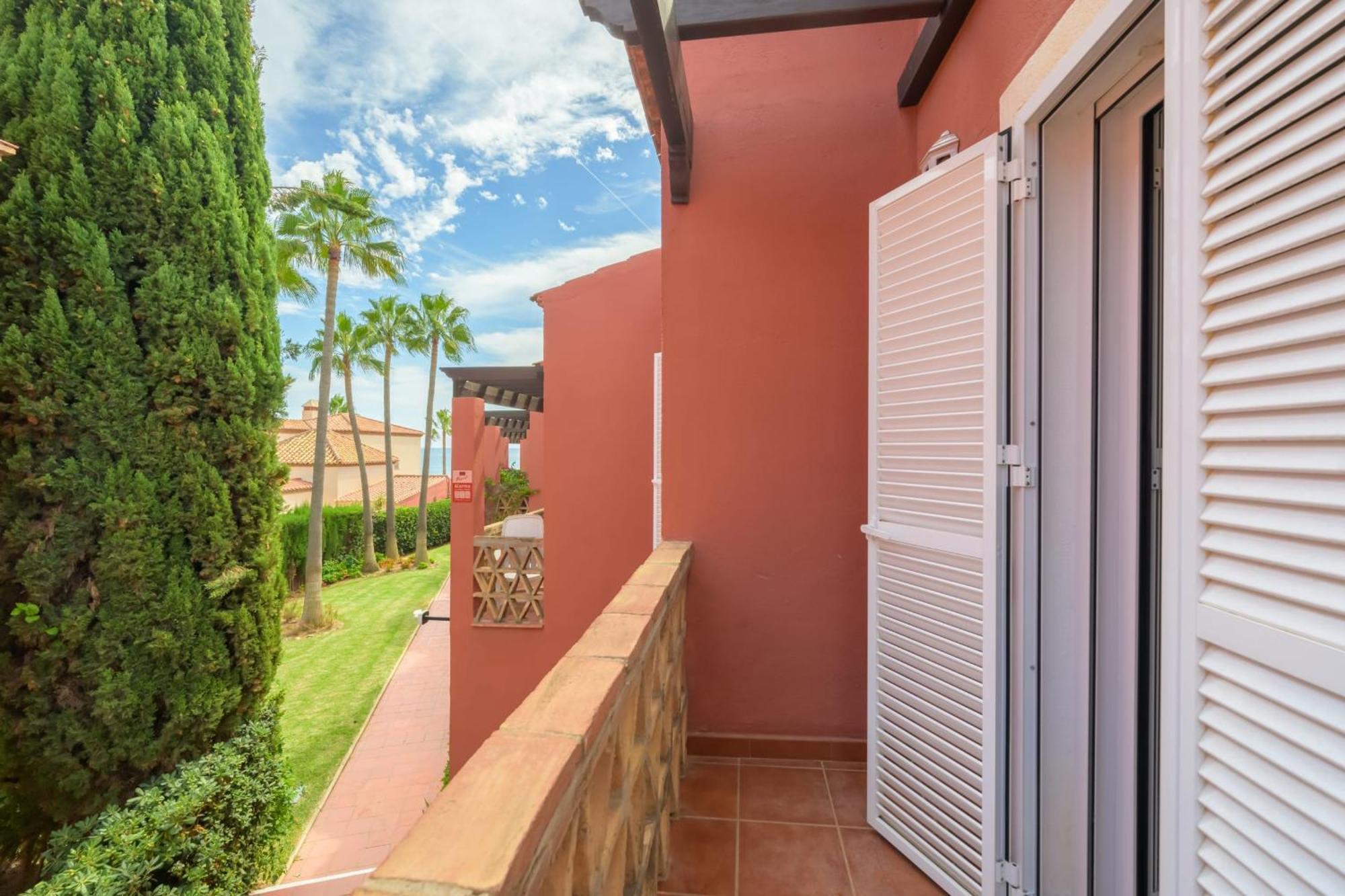 Vakantiehuis Beautiful Frontline Townhouse *