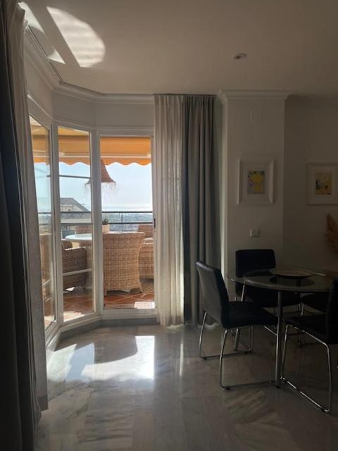 Appartement Walking Distance To Puerto Banus Sea View *