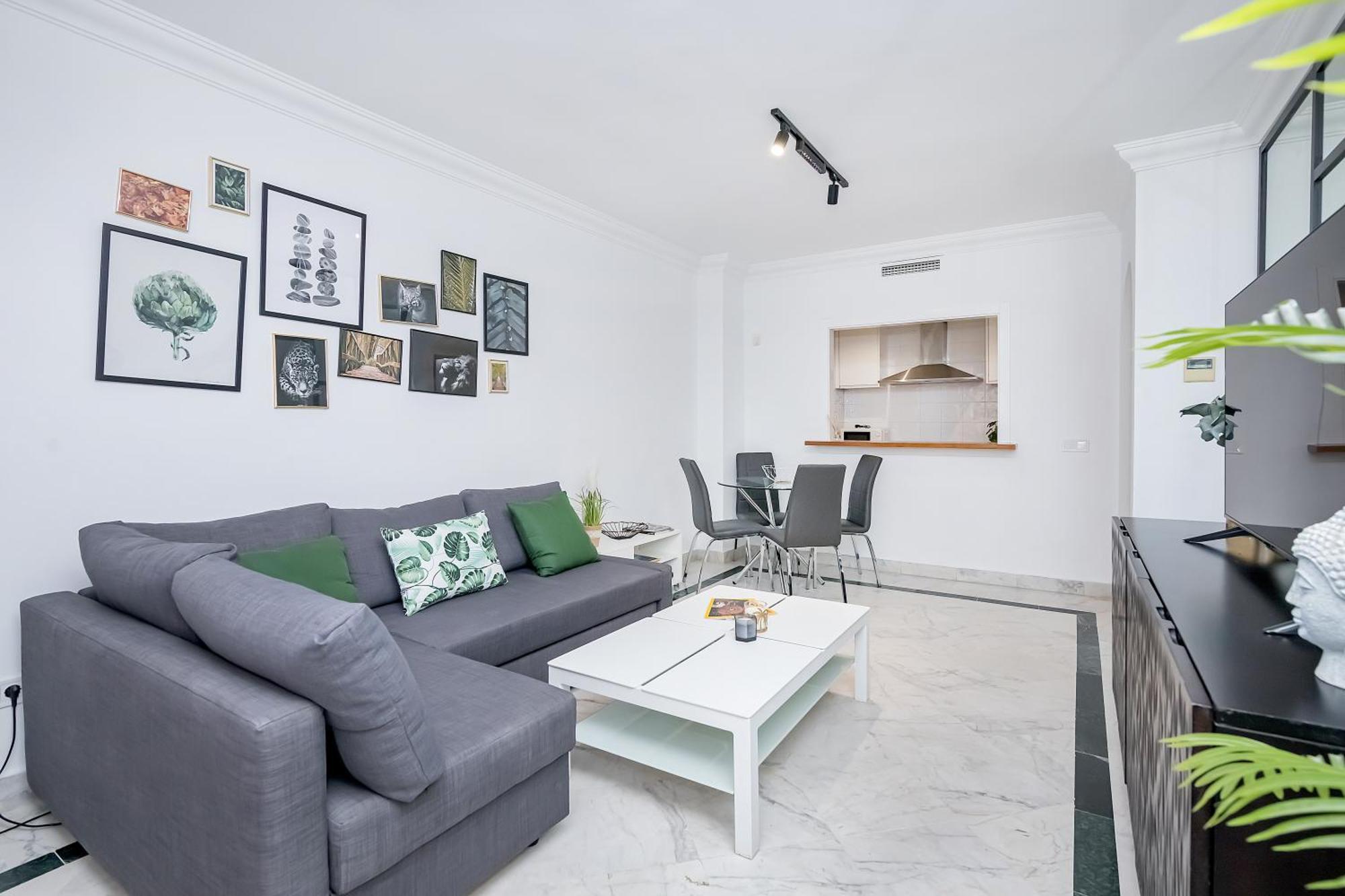 Apartment Bhost - Marina Banus *