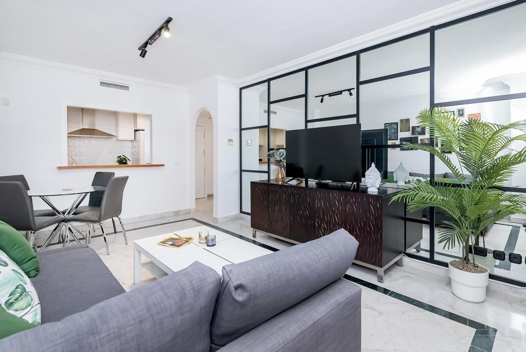 Bhost - Marina Banus Apartment *