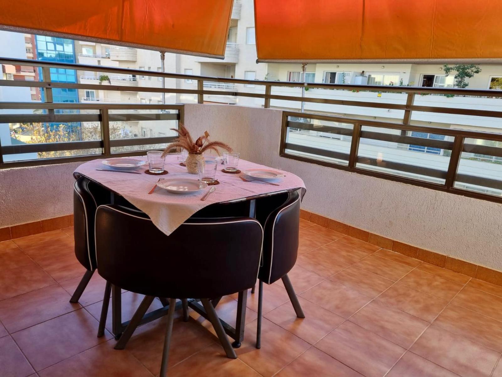 Luminoso Piso Centro De Marbella. A 50m De La Playa Apartamento