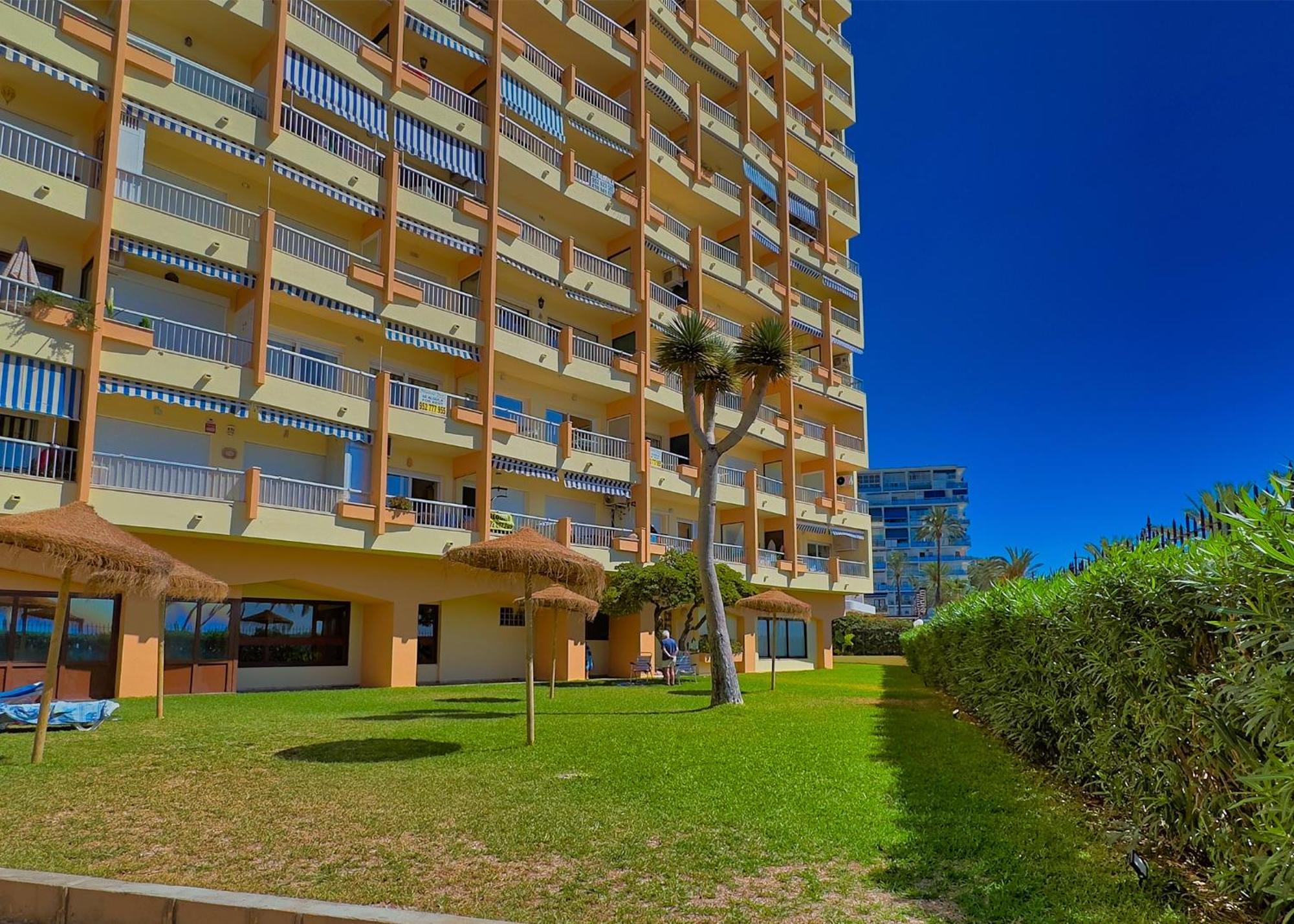 Great On The Beachfront In The Center Of Apartamento