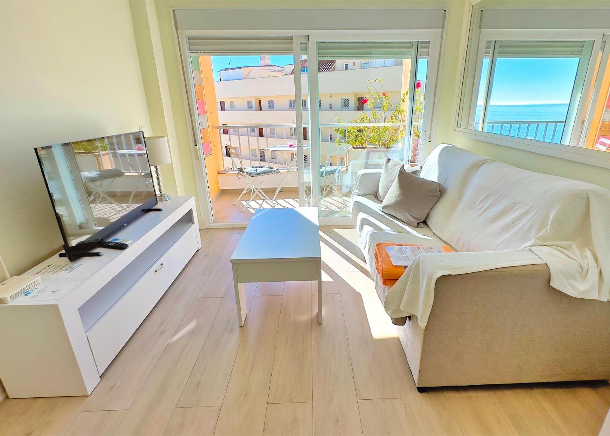 Great On The Beachfront In The Center Of